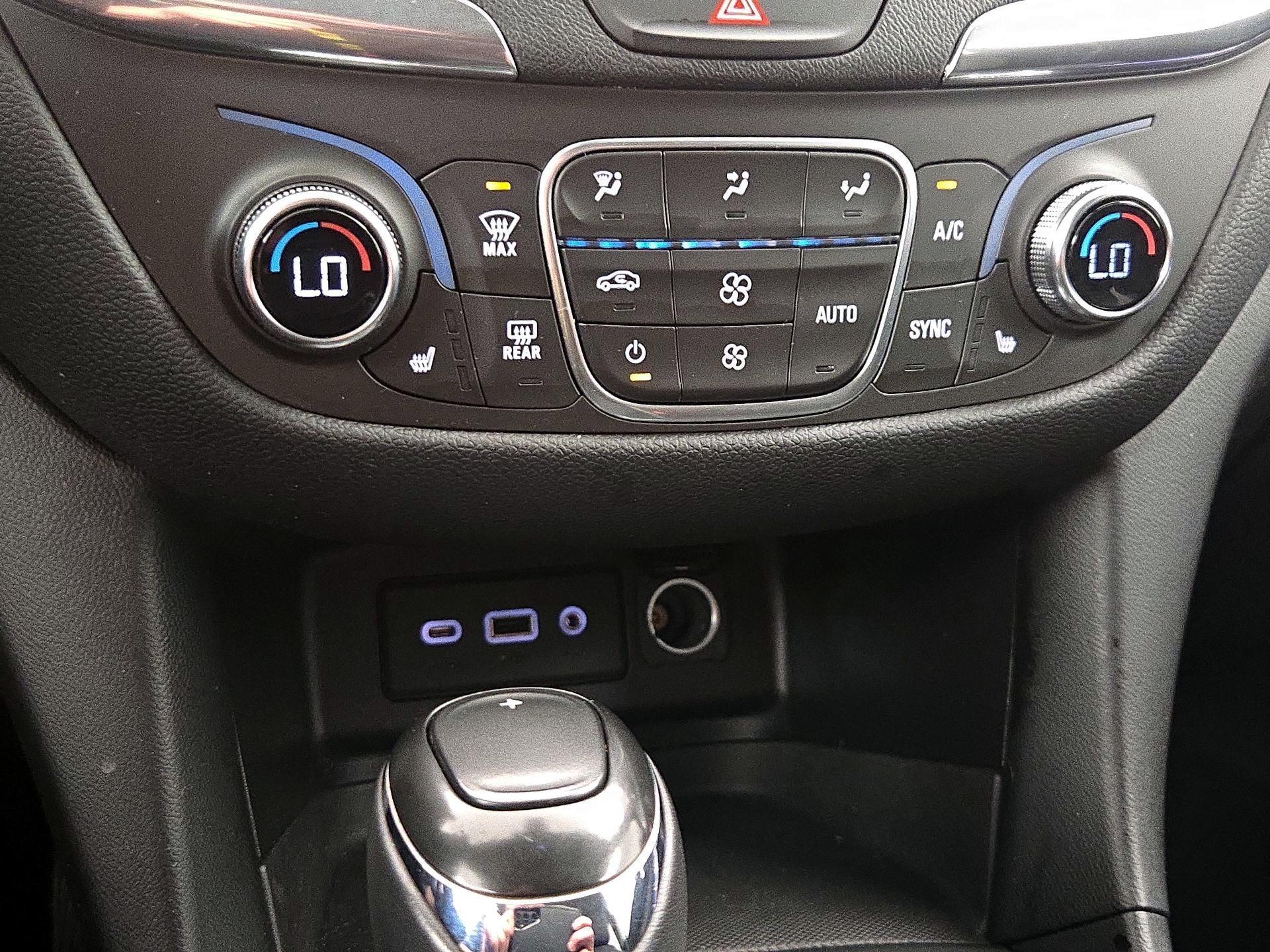 Thumbnail: 2019 Chevrolet Equinox - 16