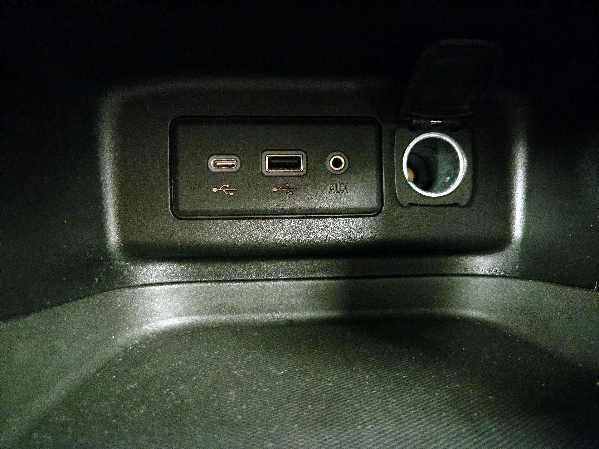 Thumbnail: 2019 Chevrolet Equinox - 18