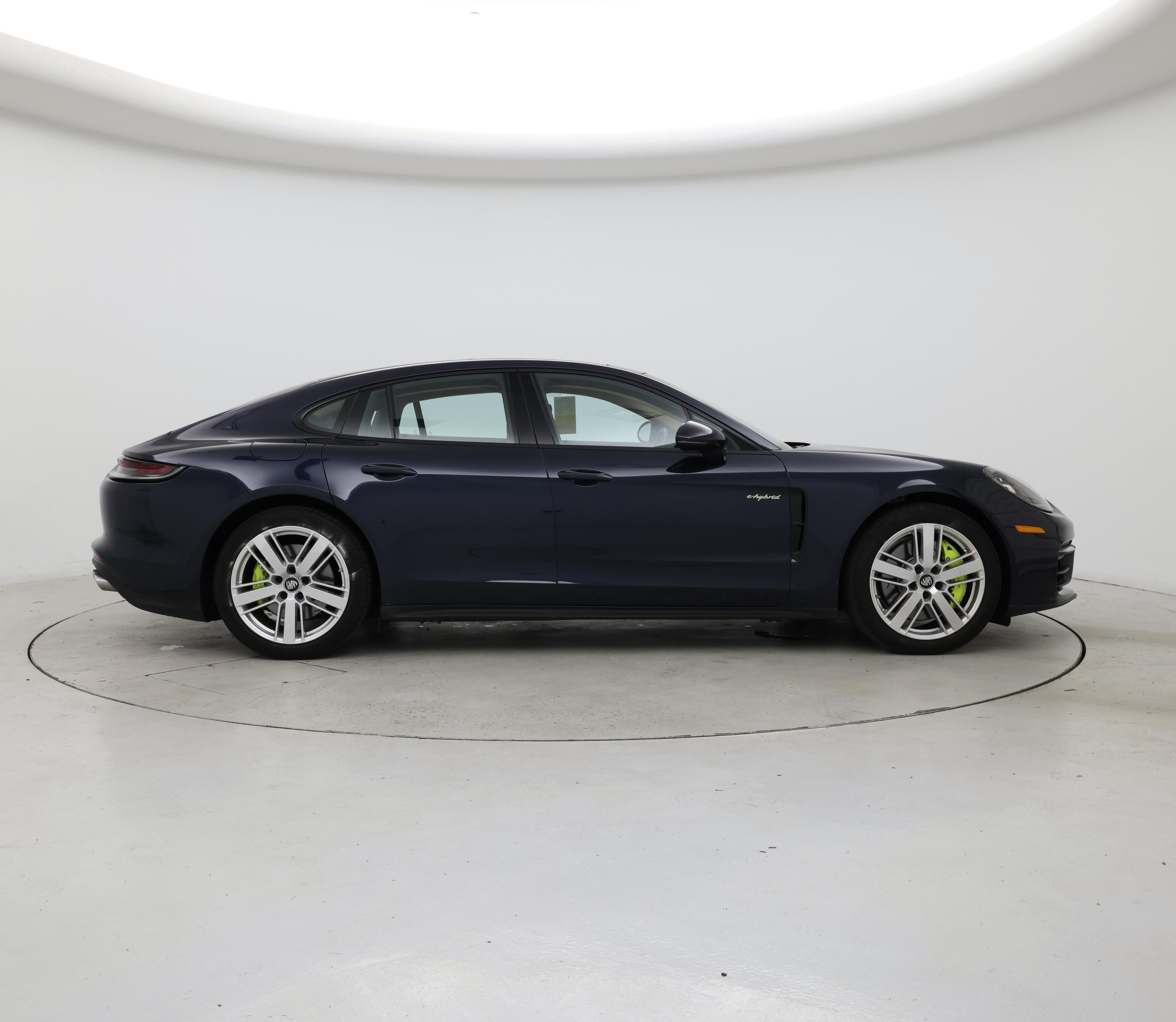 Thumbnail: 2021 Porsche Panamera - 7
