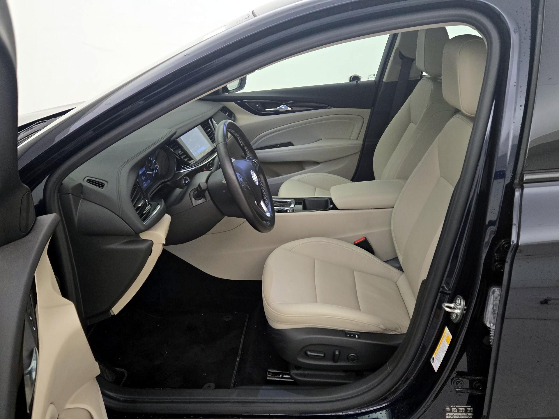 Thumbnail: 2019 Buick Regal - 11