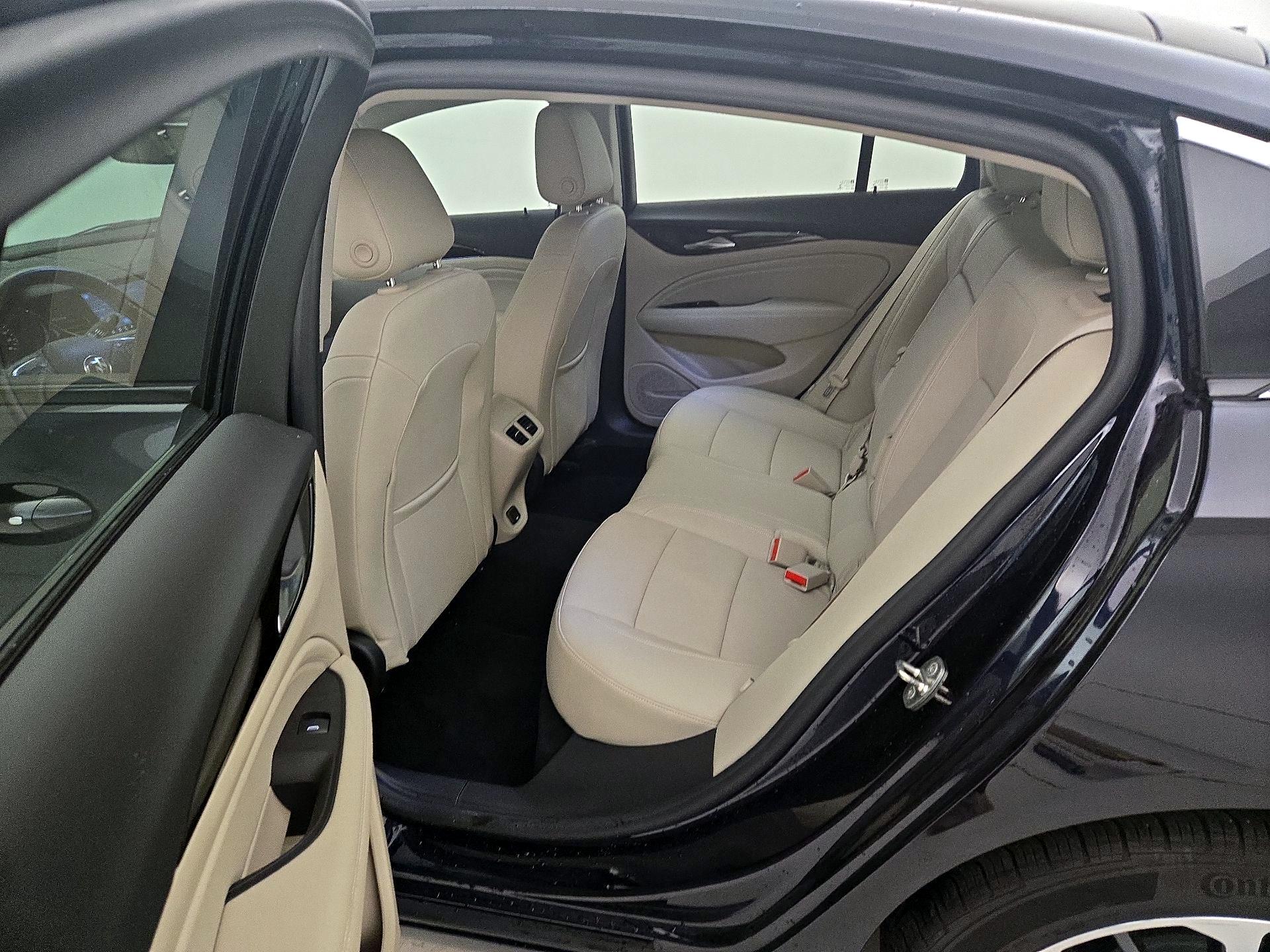 Thumbnail: 2019 Buick Regal - 19