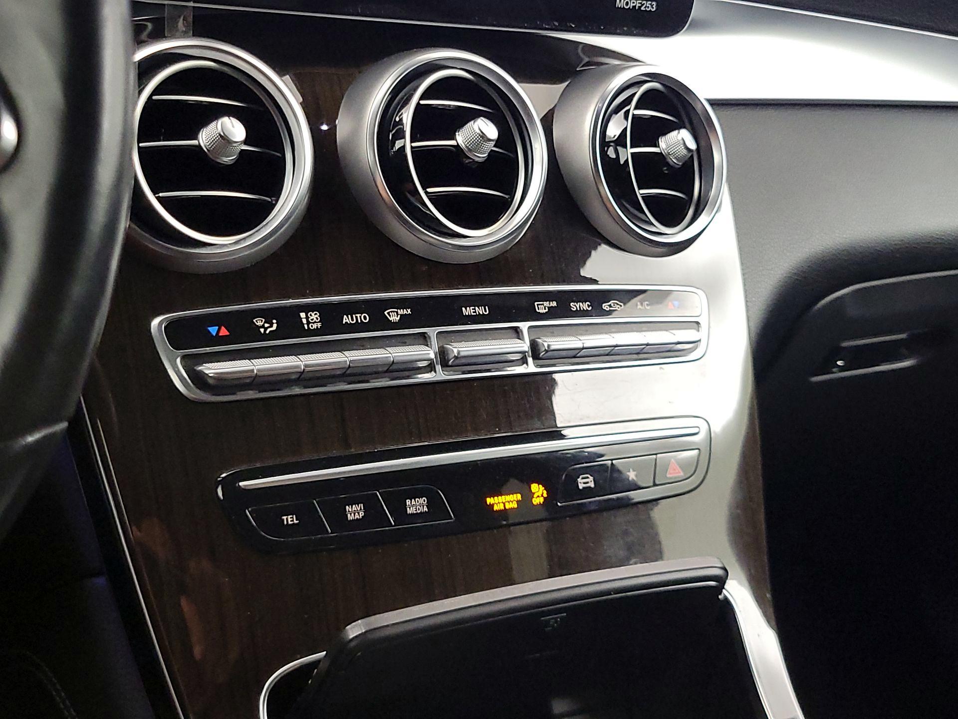 Thumbnail: 2020 Mercedes-Benz GLC - 17