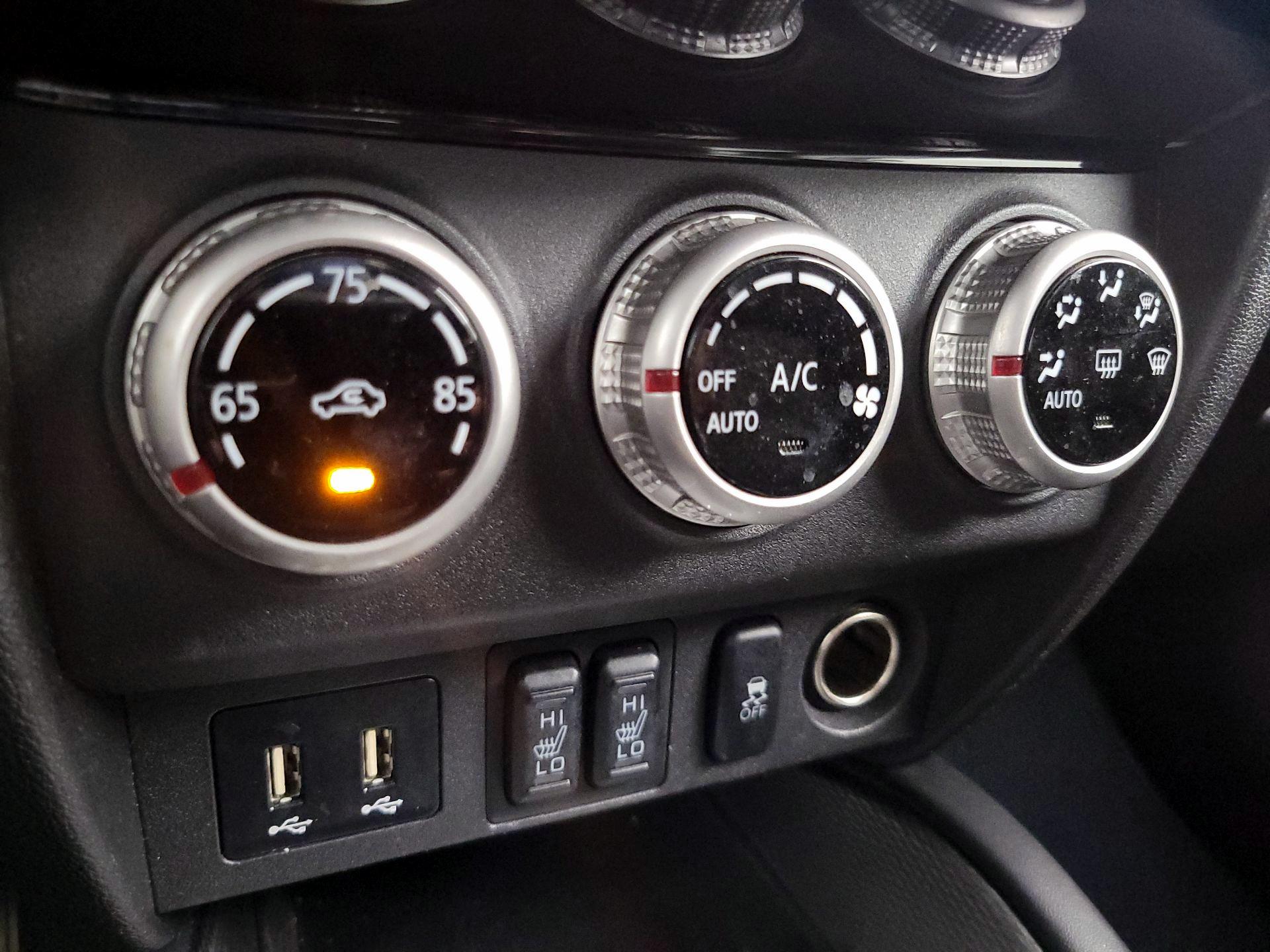 Thumbnail: 2021 Mitsubishi Outlander Sport - 16