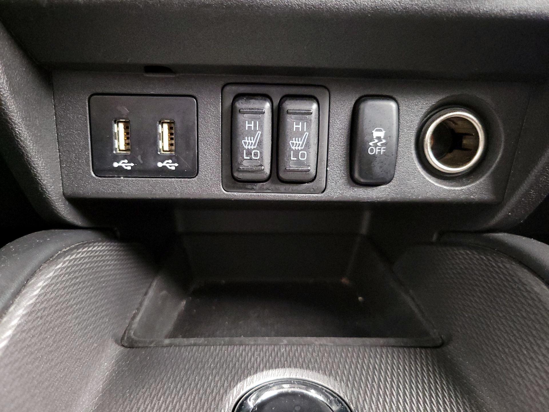 Thumbnail: 2021 Mitsubishi Outlander Sport - 18
