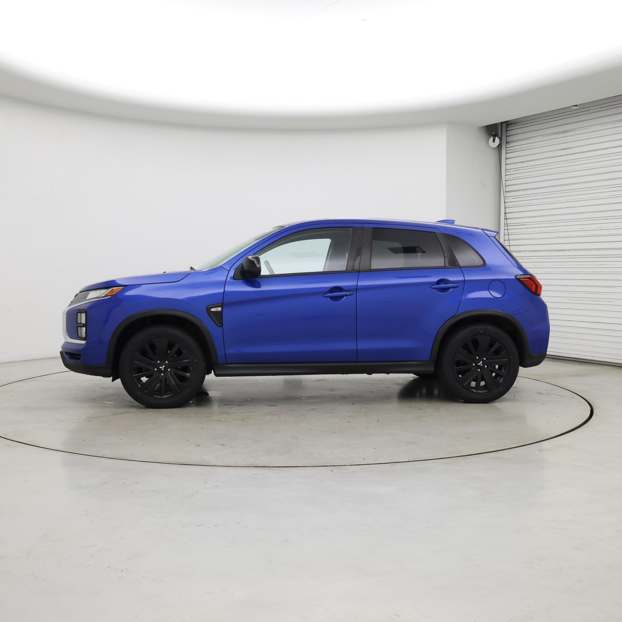 Thumbnail: 2021 Mitsubishi Outlander Sport - 3