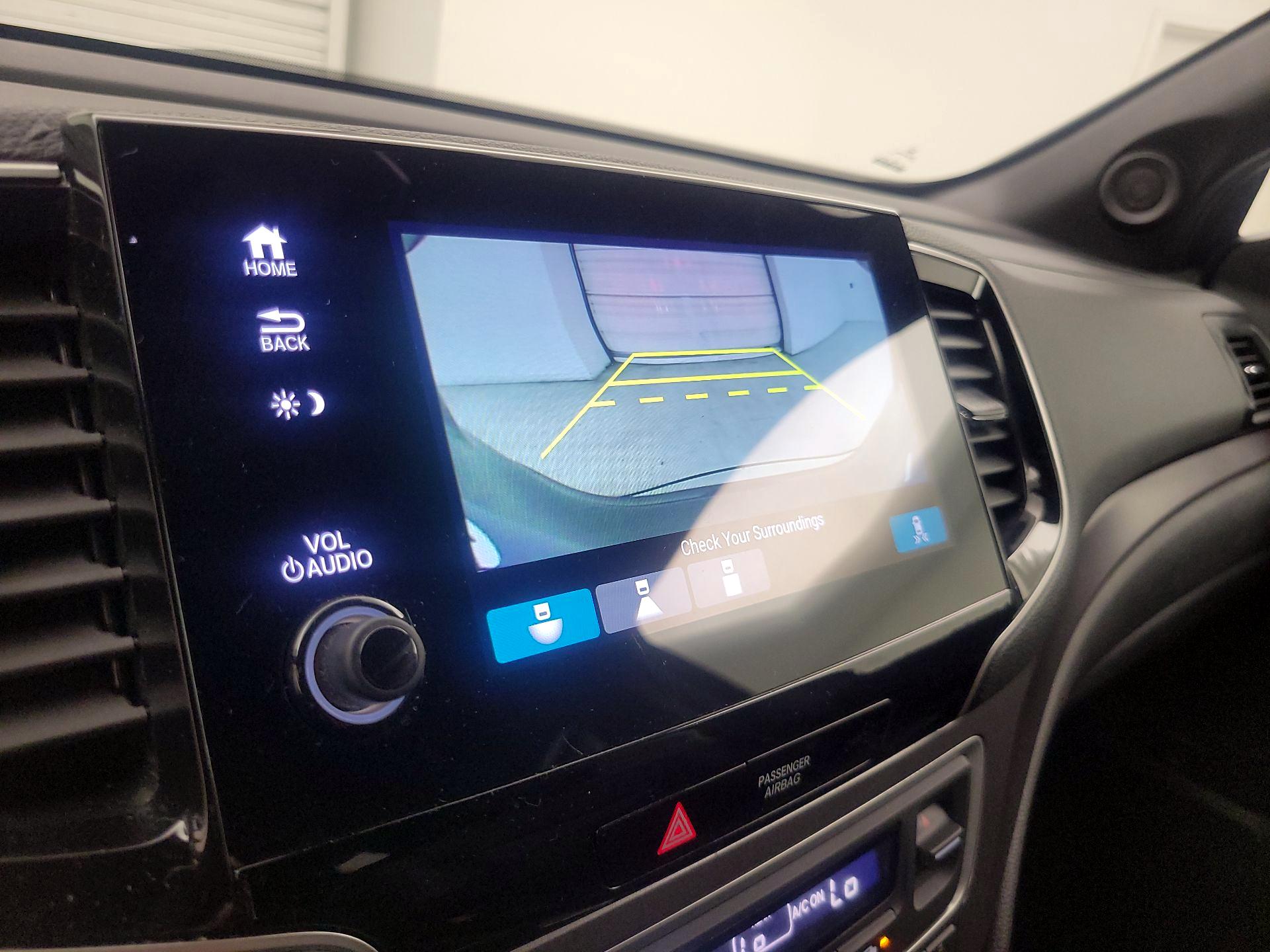 Thumbnail: 2019 Honda Passport - 14