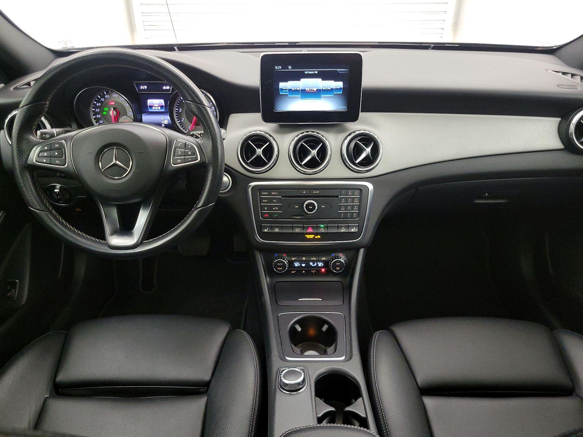 Thumbnail: 2017 Mercedes-Benz GLA - 9