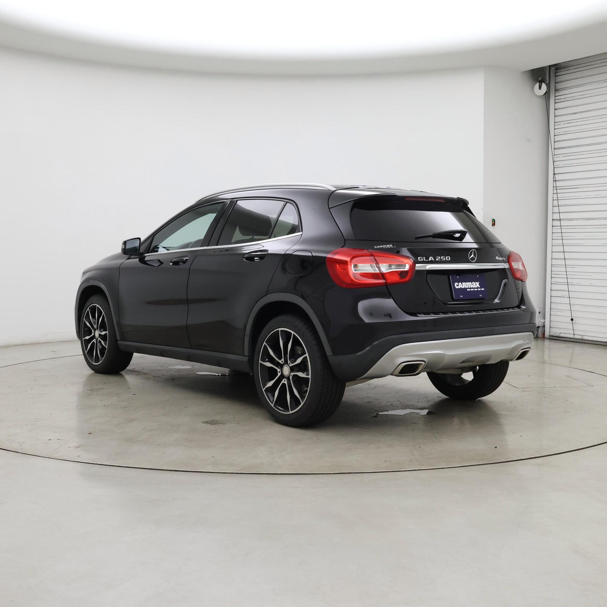 Thumbnail: 2017 Mercedes-Benz GLA - 2