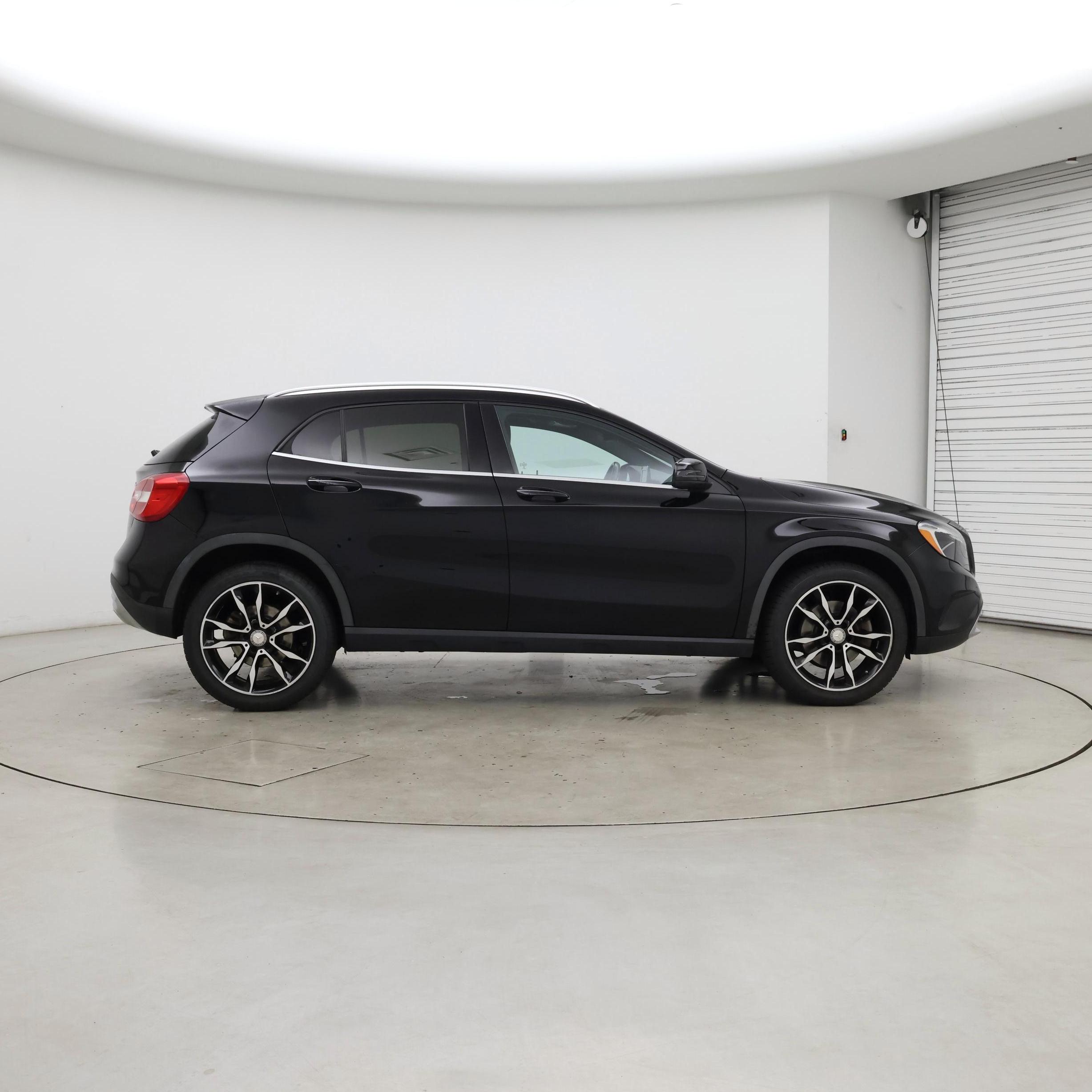 Thumbnail: 2017 Mercedes-Benz GLA - 7