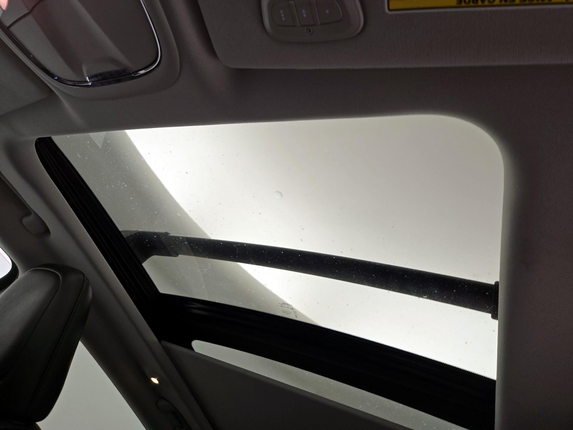 Thumbnail: 2019 Jeep Cherokee - 19