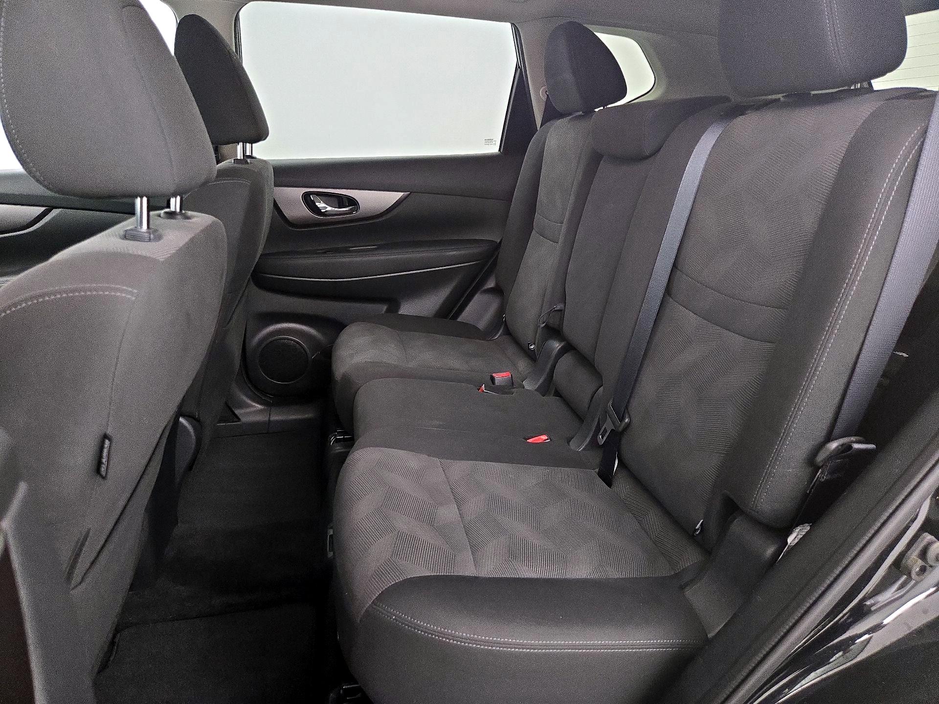 Thumbnail: 2016 Nissan Rogue - 20