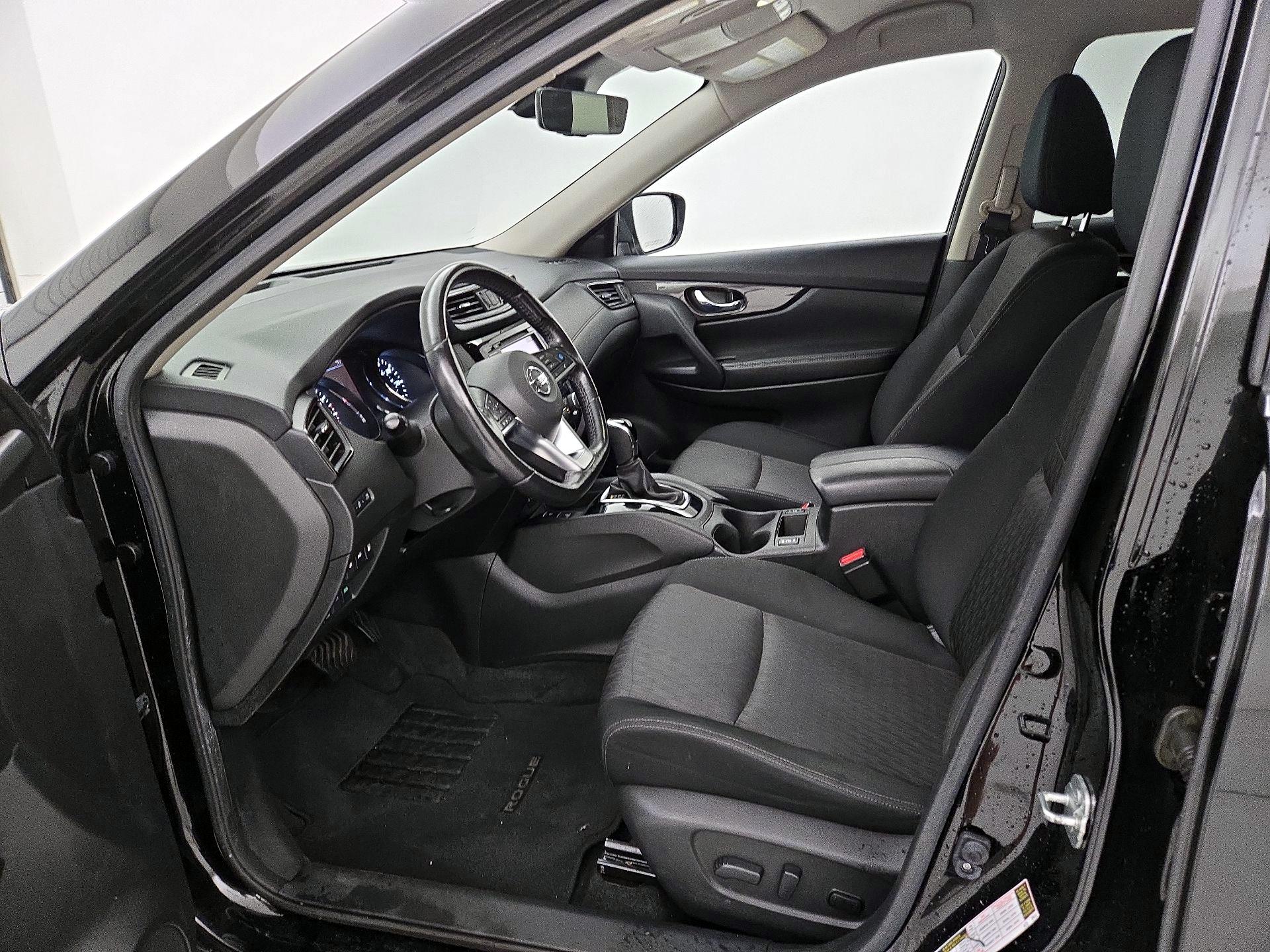 Thumbnail: 2019 Nissan Rogue - 11