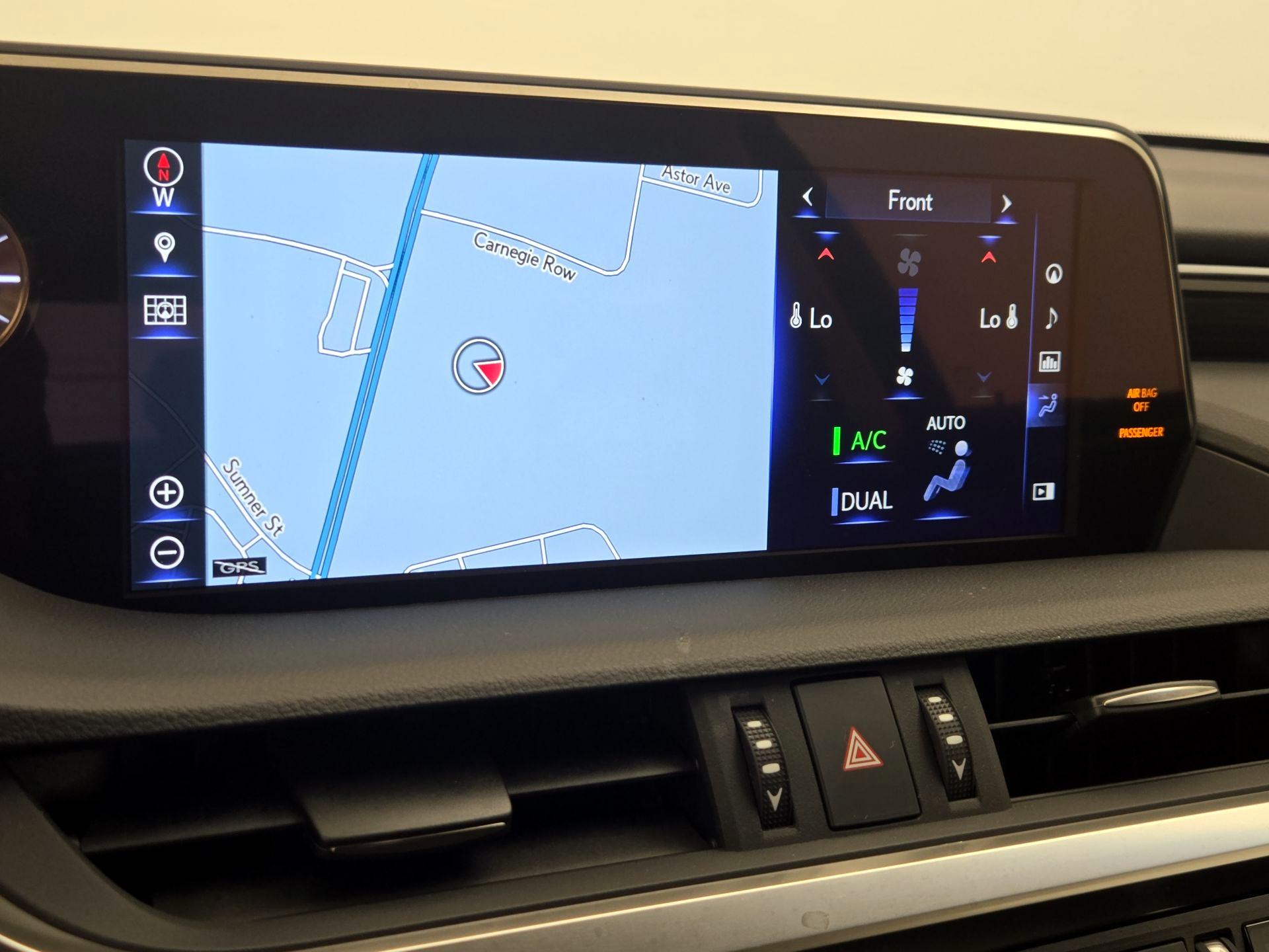 Thumbnail: 2019 Lexus ES - 14
