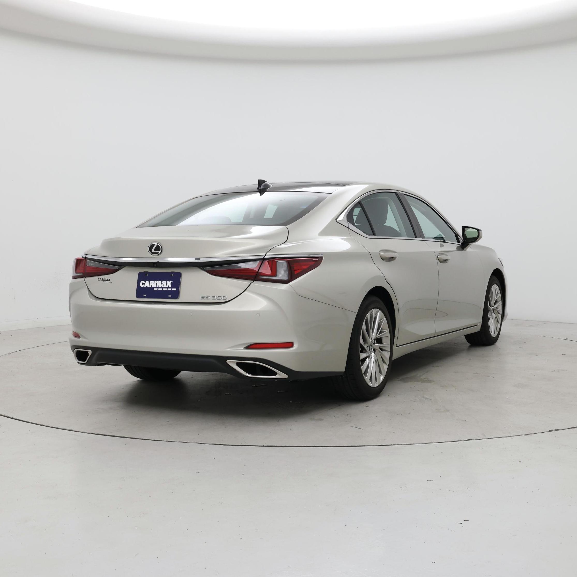 Thumbnail: 2019 Lexus ES - 8