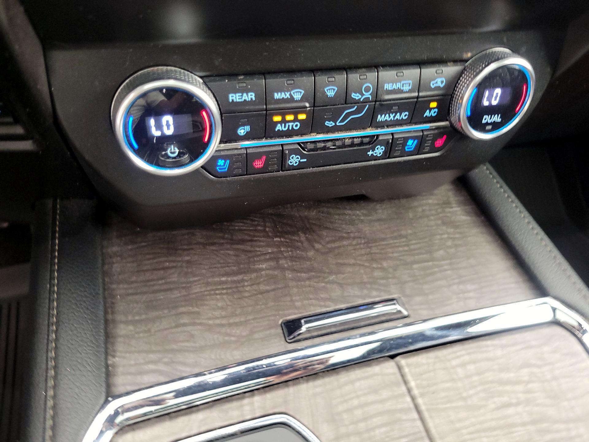 Thumbnail: 2019 Ford Expedition - 17