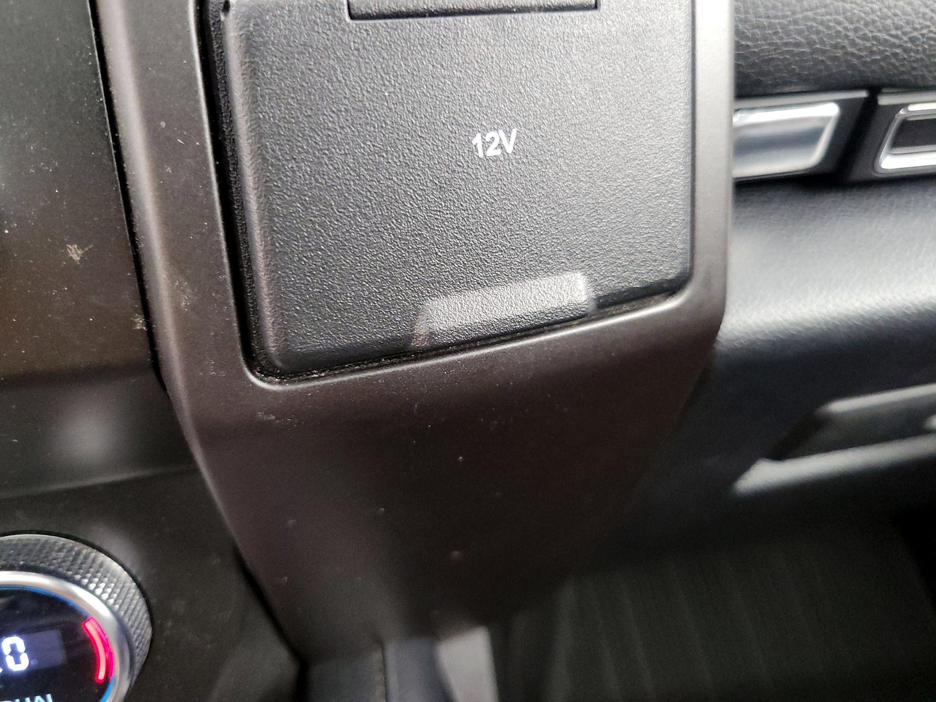 Thumbnail: 2019 Ford Expedition - 19