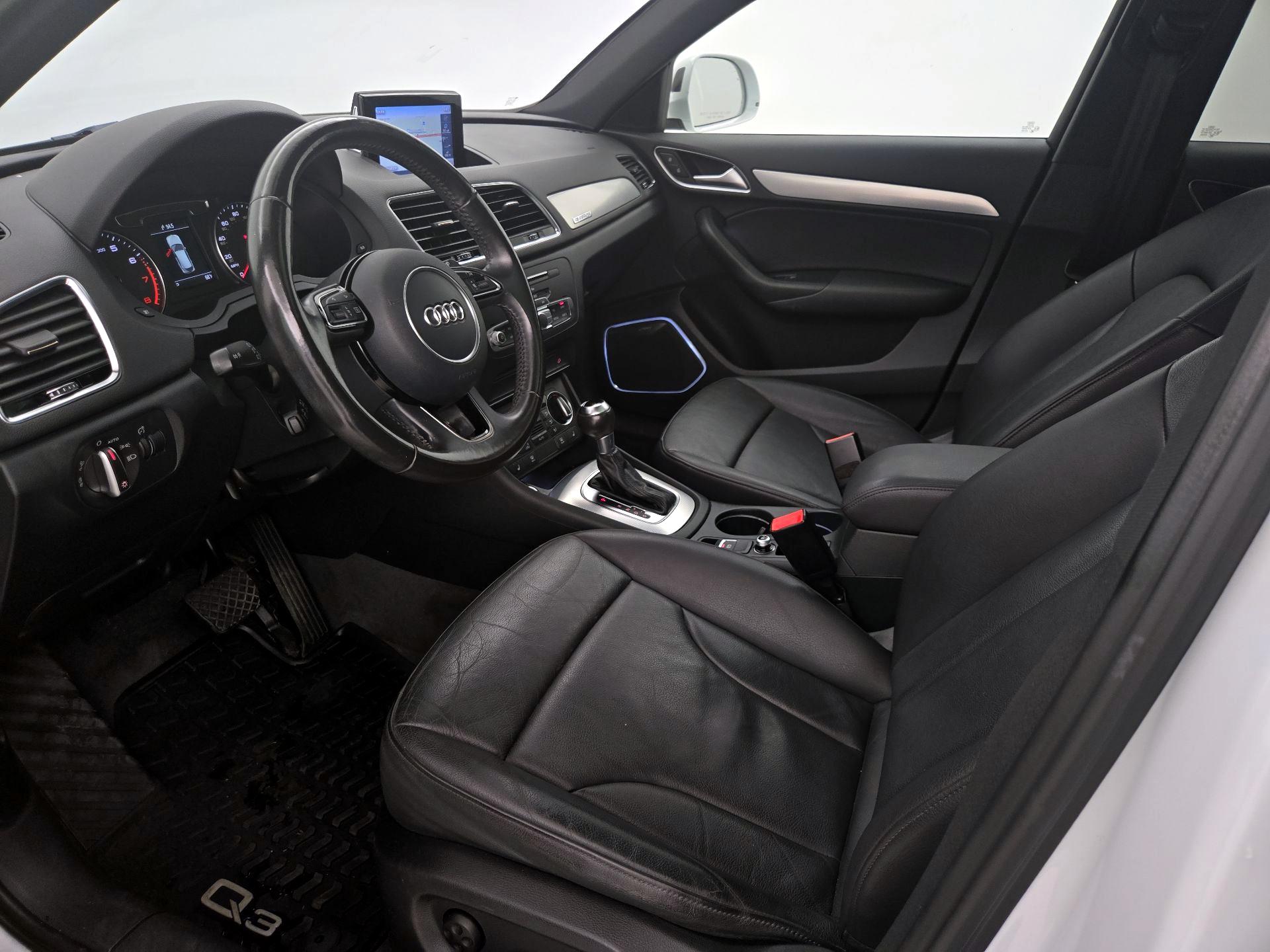 Thumbnail: 2017 Audi Q3 - 11