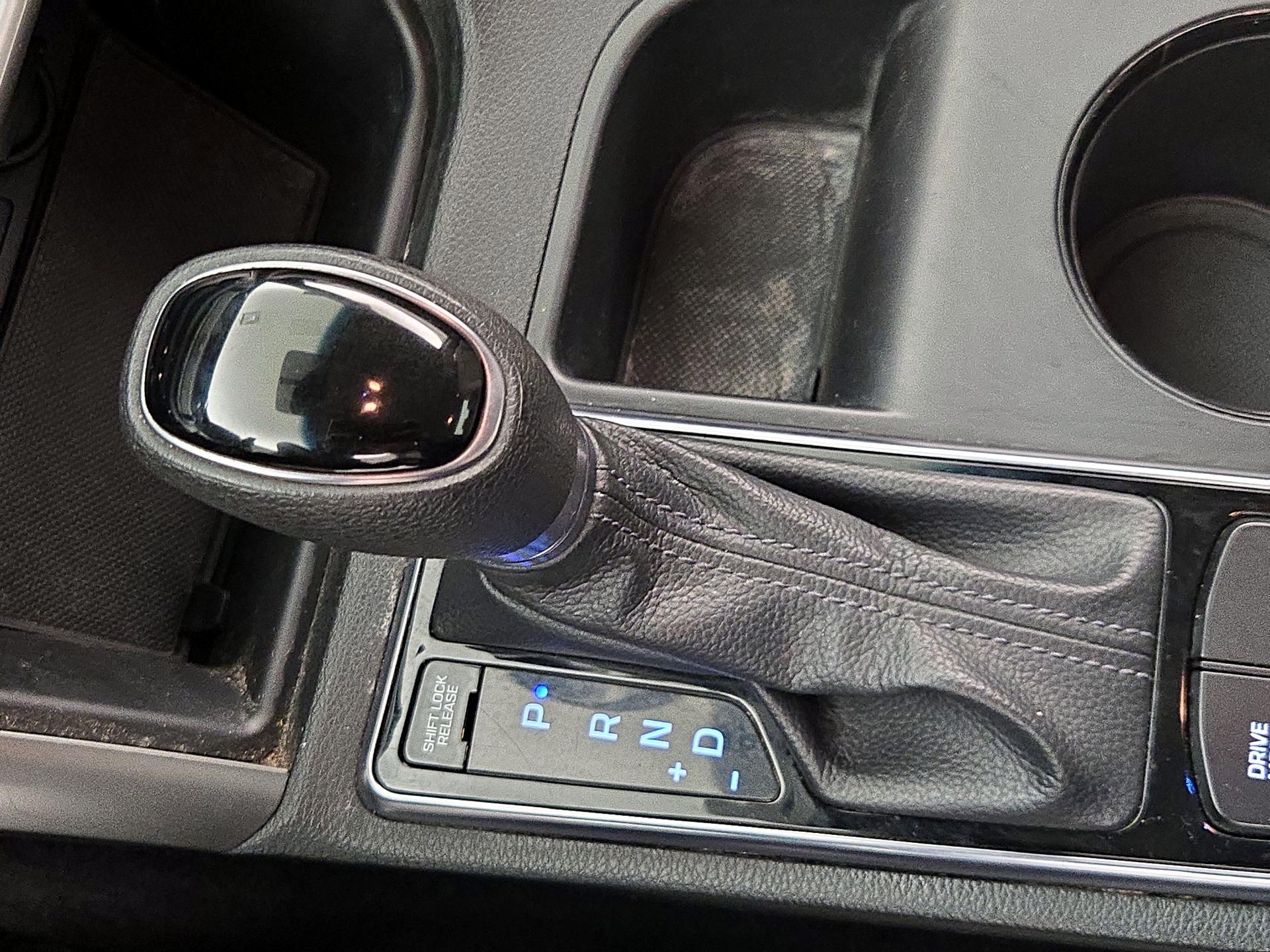 Thumbnail: 2016 Hyundai Sonata - 17