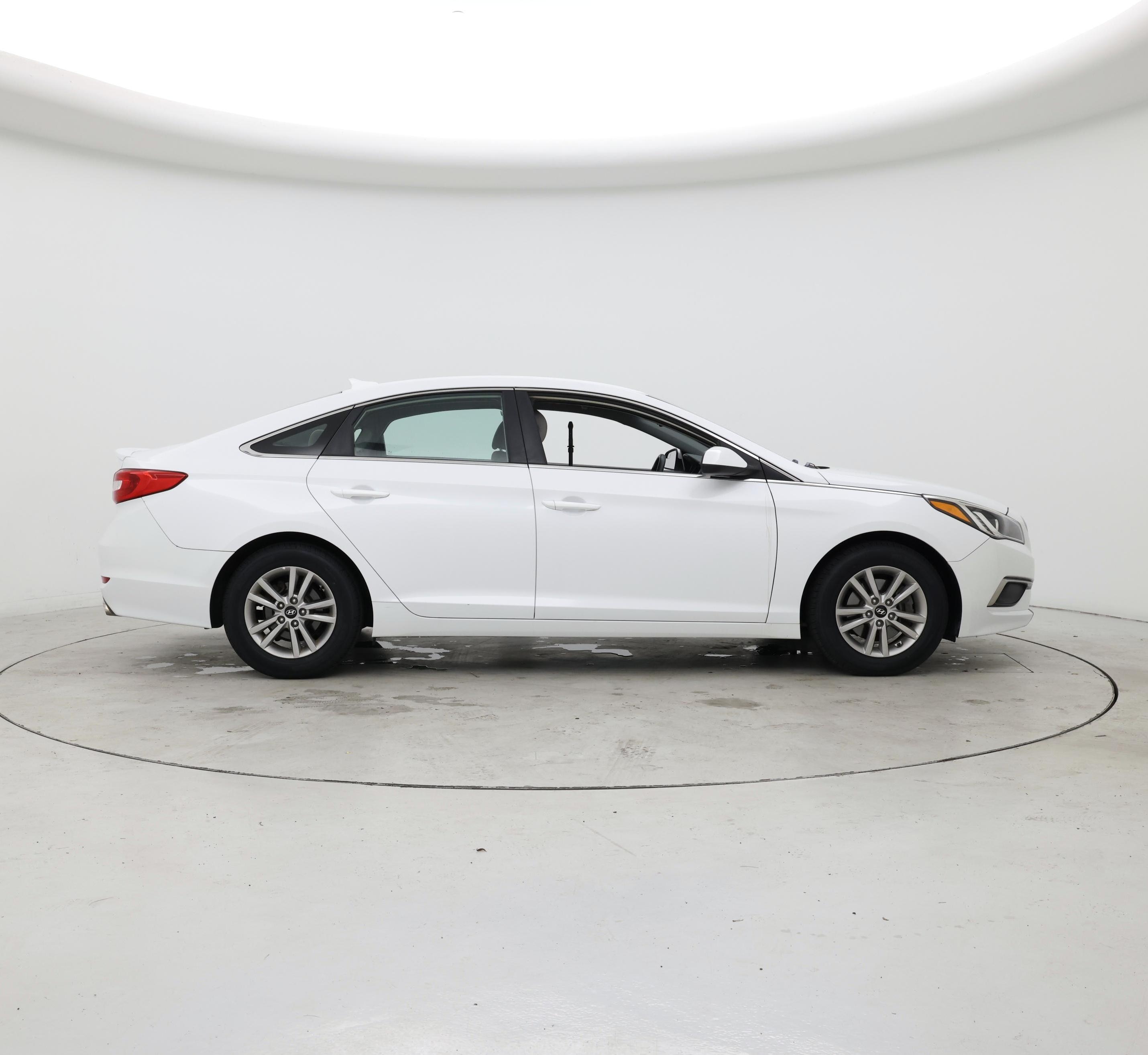 Thumbnail: 2016 Hyundai Sonata - 7
