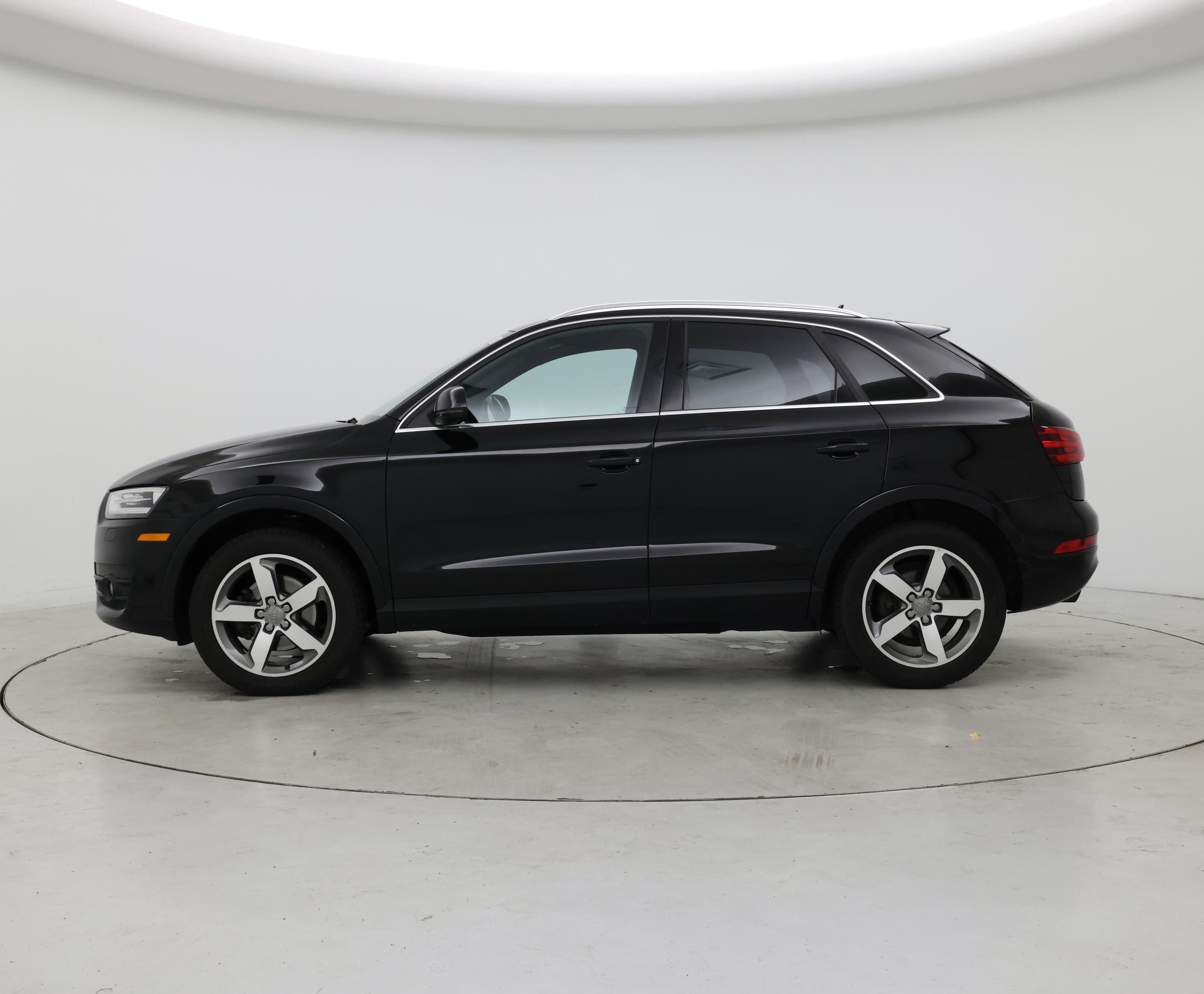 Thumbnail: 2015 Audi Q3 - 3