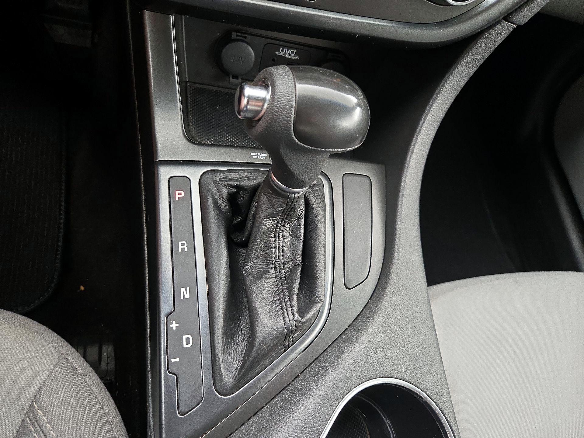 Thumbnail: 2015 Kia Optima - 17