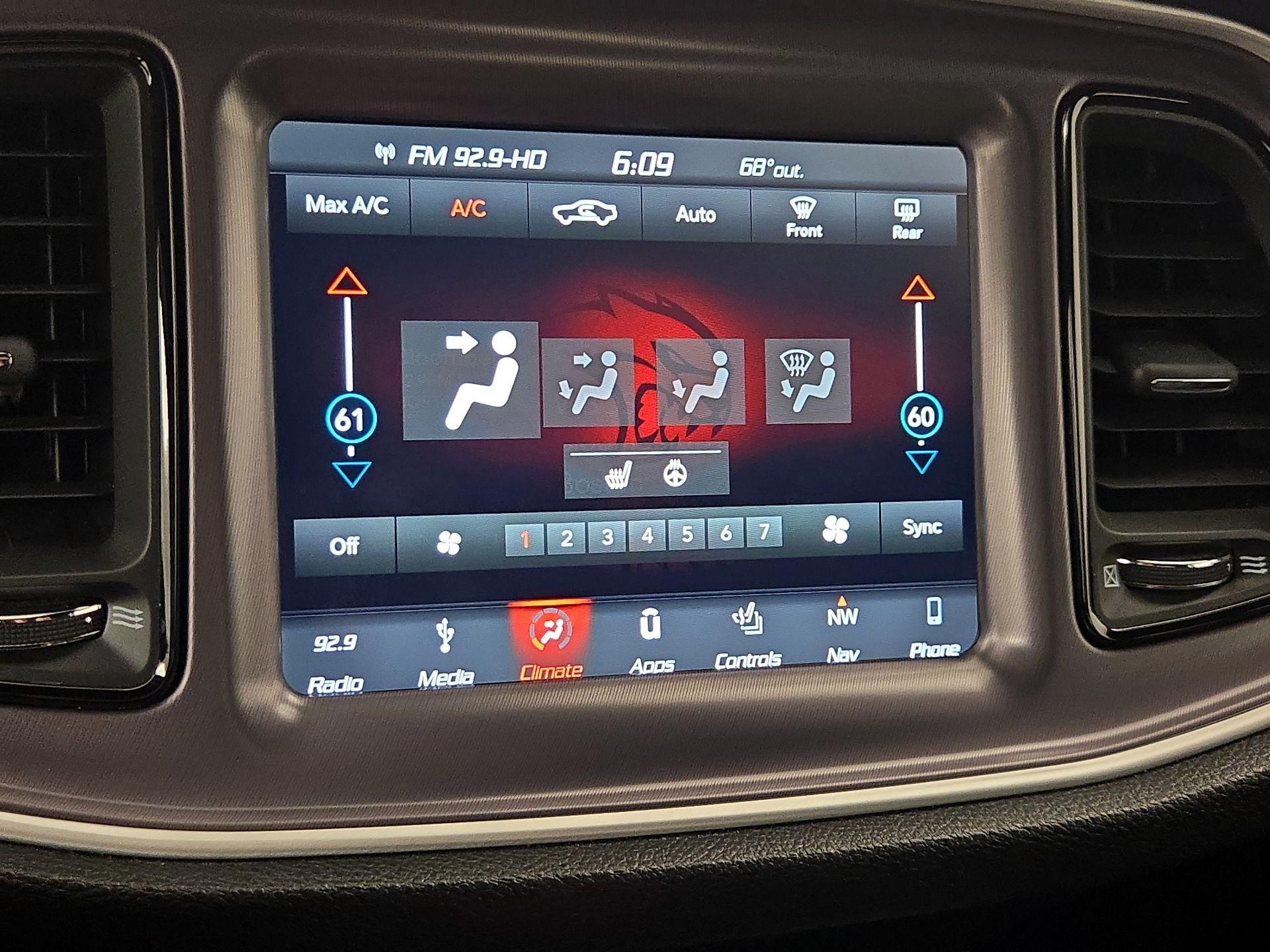 Thumbnail: 2019 Dodge Challenger - 16