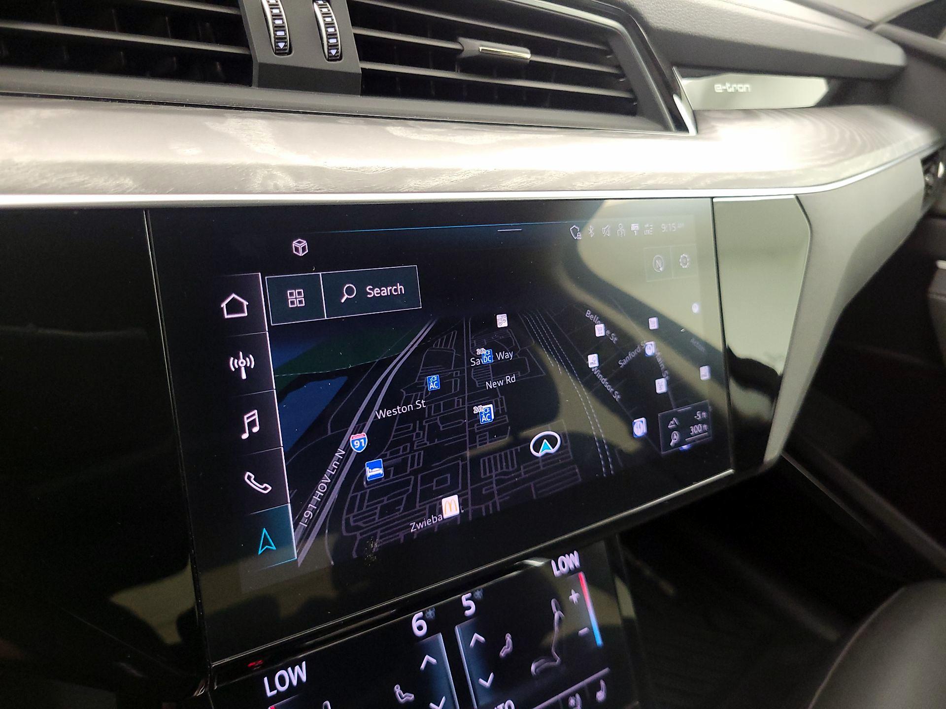 Thumbnail: 2021 Audi e-tron S - 14