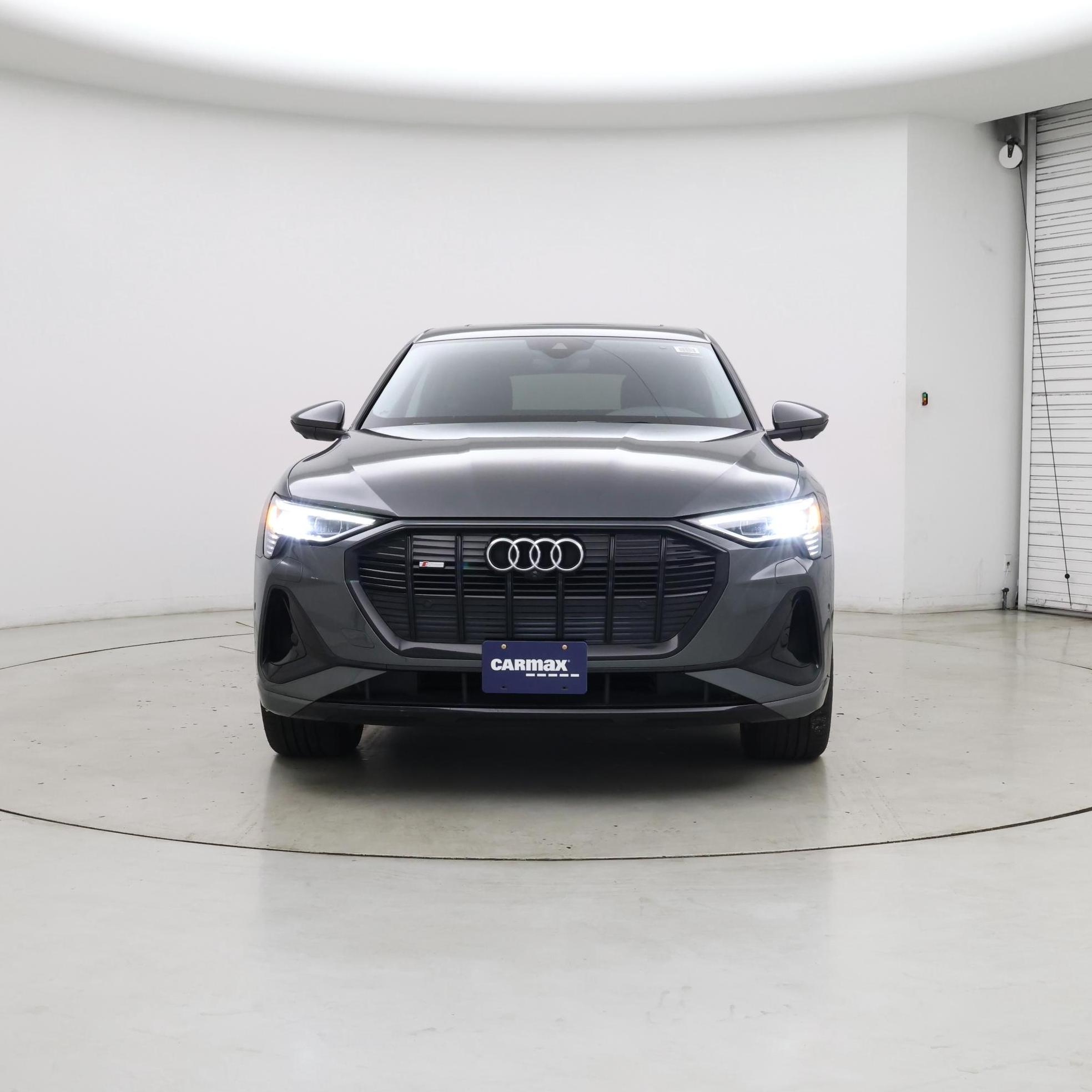 Thumbnail: 2021 Audi e-tron S - 5
