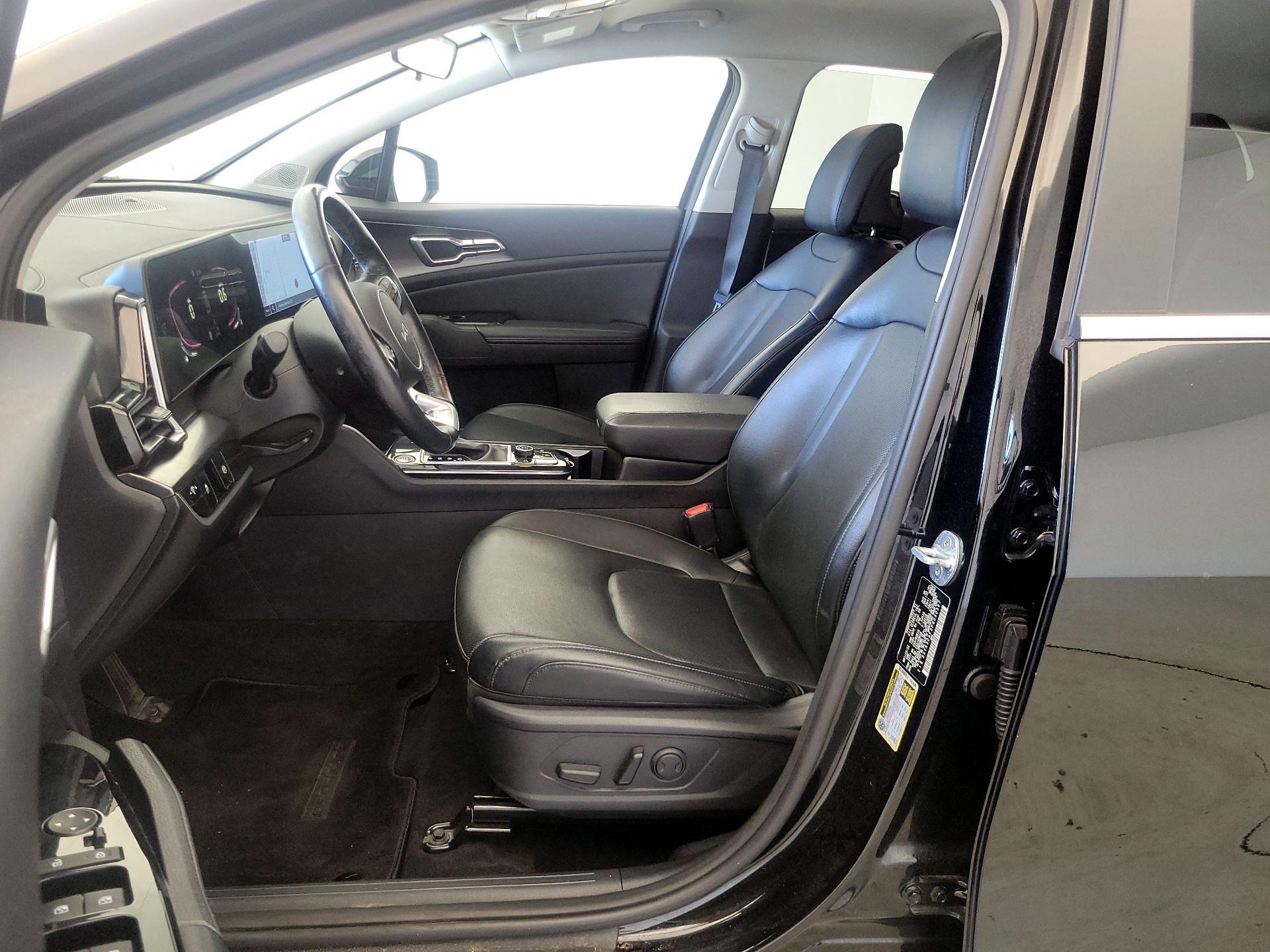 Thumbnail: 2023 Kia Sportage - 11