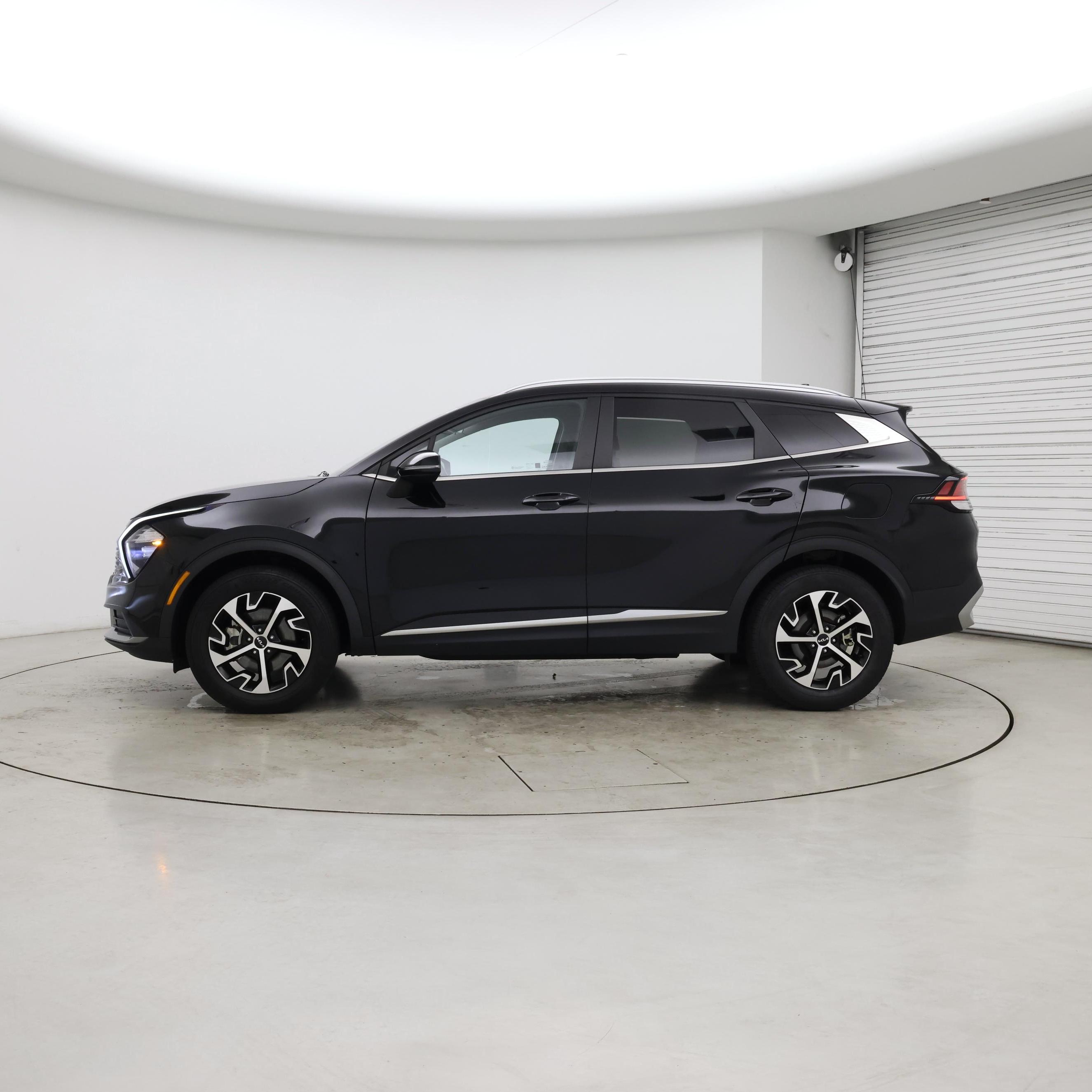 Thumbnail: 2023 Kia Sportage - 3