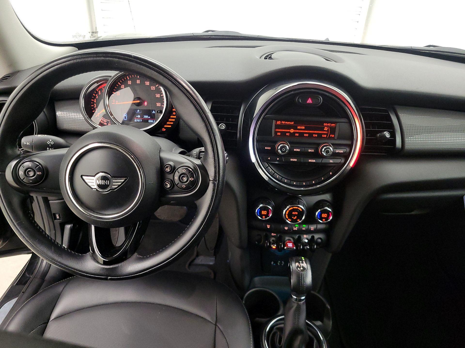 Thumbnail: 2015 MINI Cooper Hardtop - 9