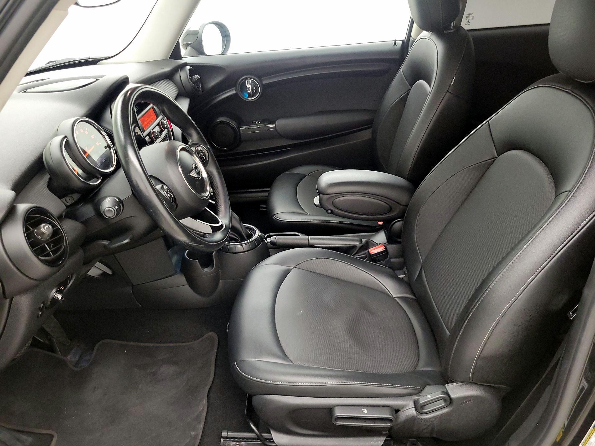 Thumbnail: 2015 MINI Cooper Hardtop - 11