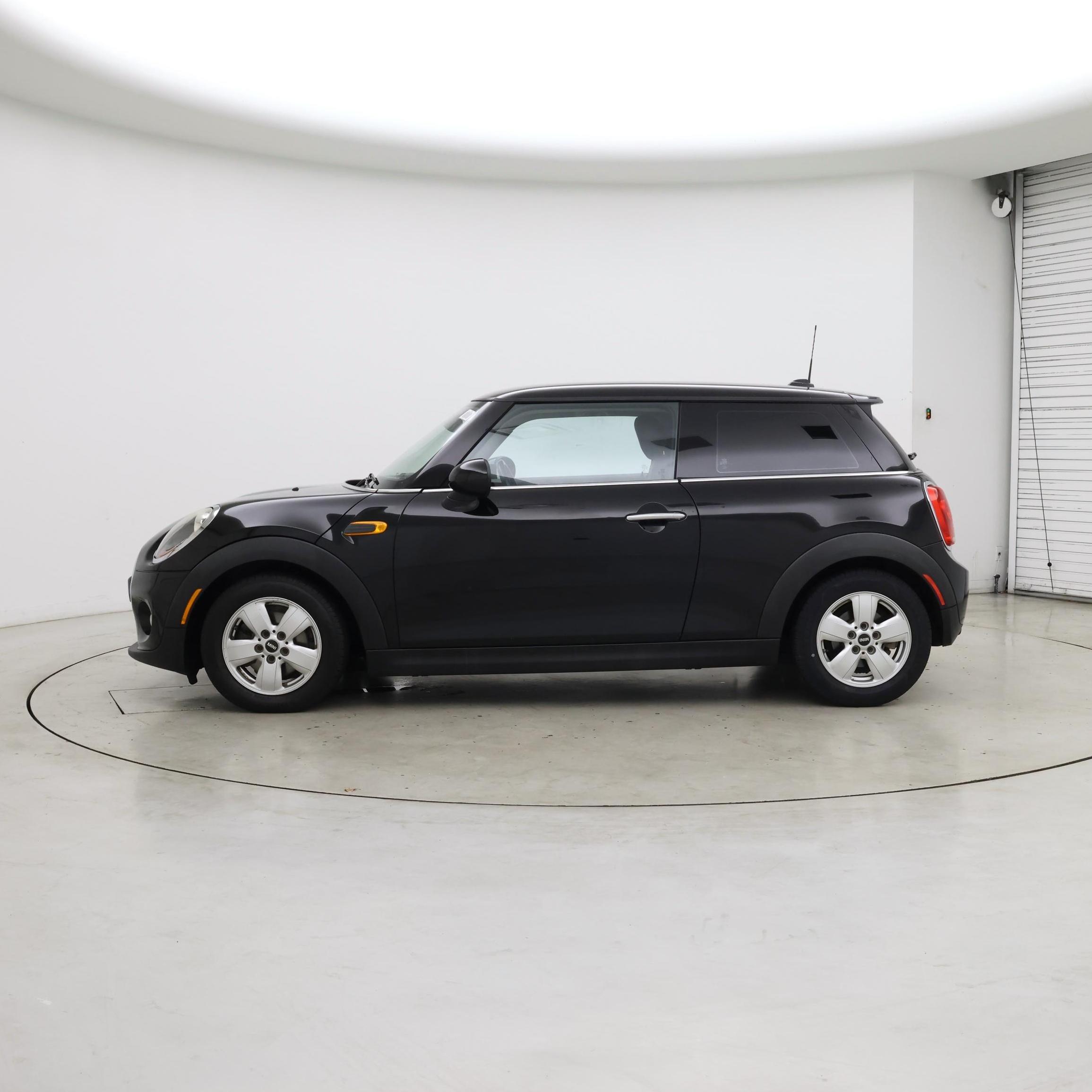 Thumbnail: 2015 MINI Cooper Hardtop - 3