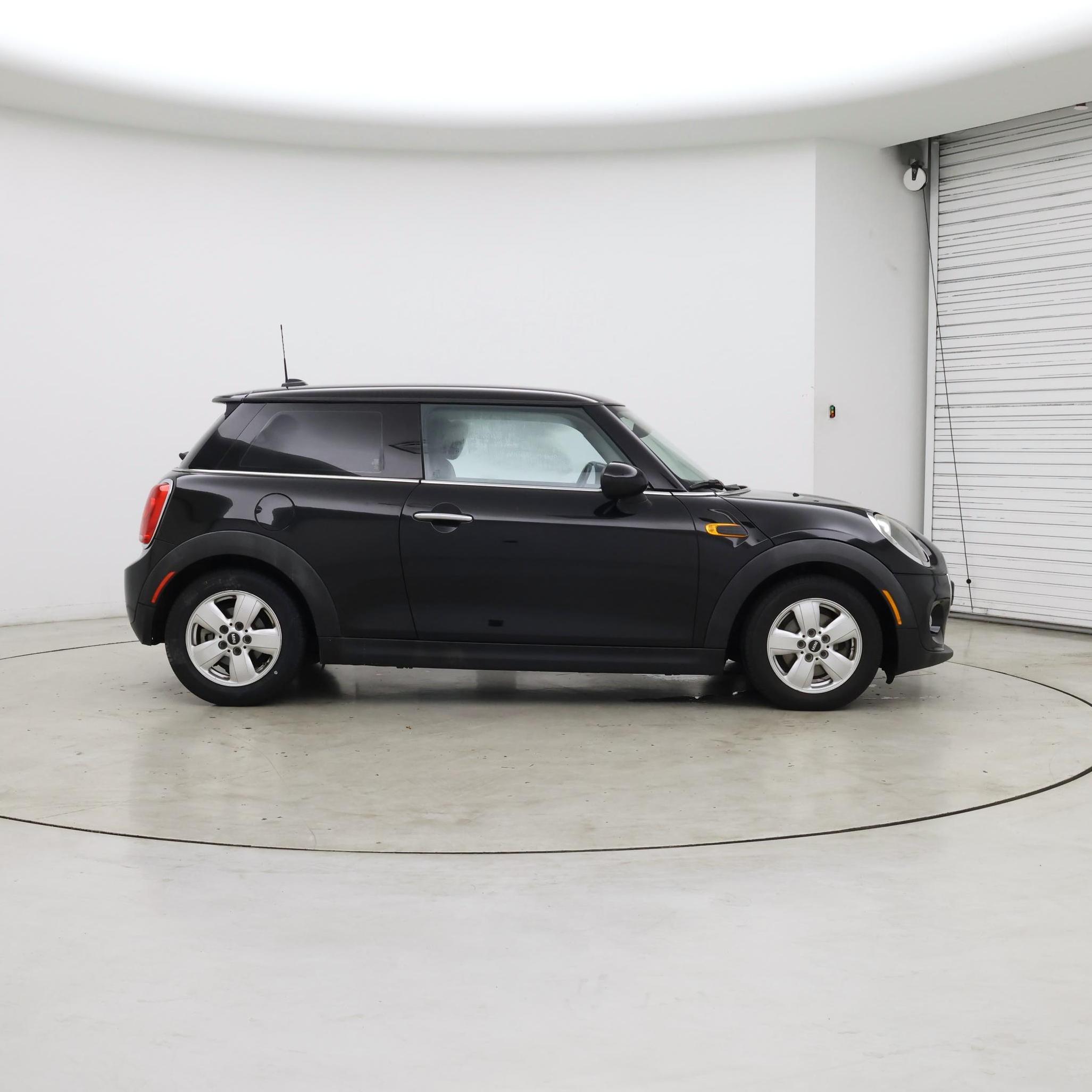 Thumbnail: 2015 MINI Cooper Hardtop - 7