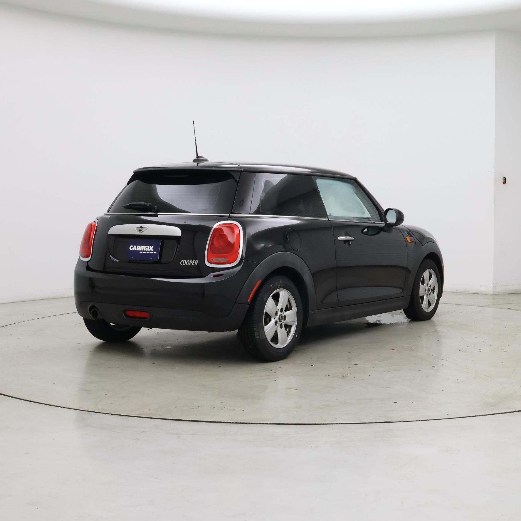 Thumbnail: 2015 MINI Cooper Hardtop - 8