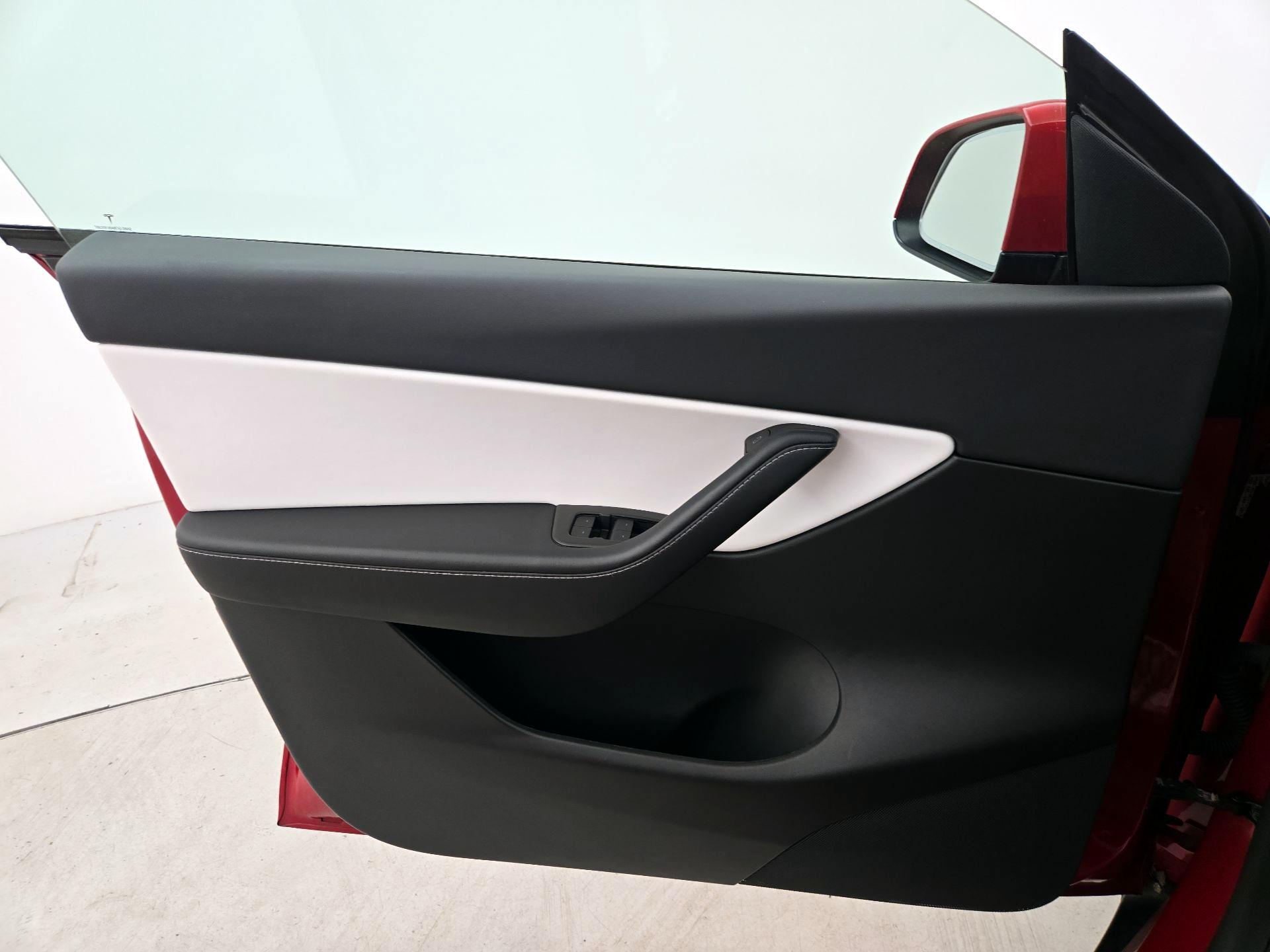 Thumbnail: 2022 Tesla Model Y - 12