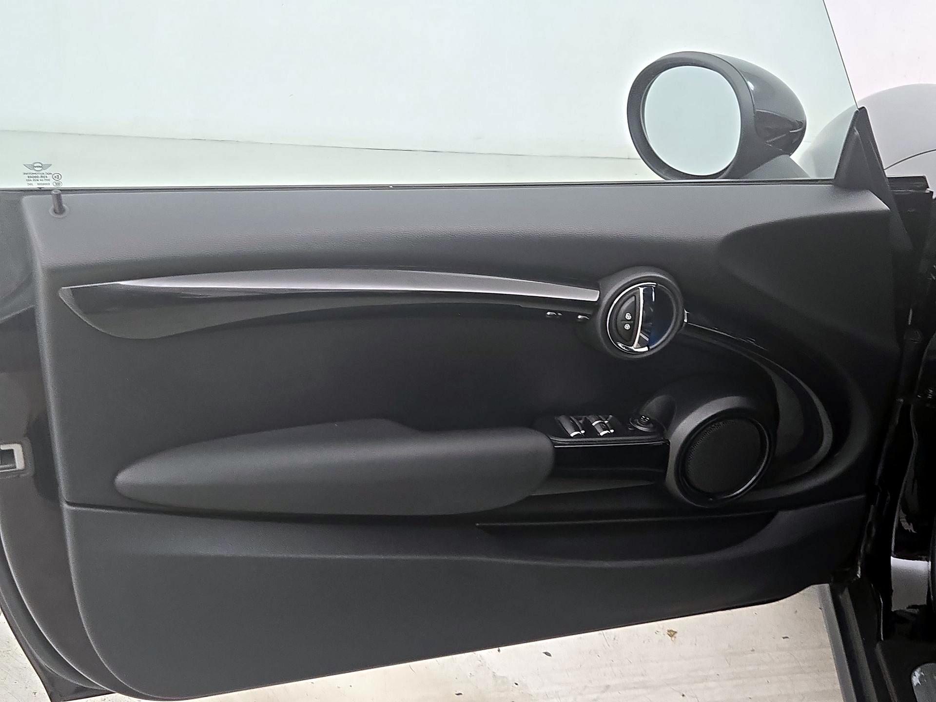 Thumbnail: 2019 MINI Cooper - 12