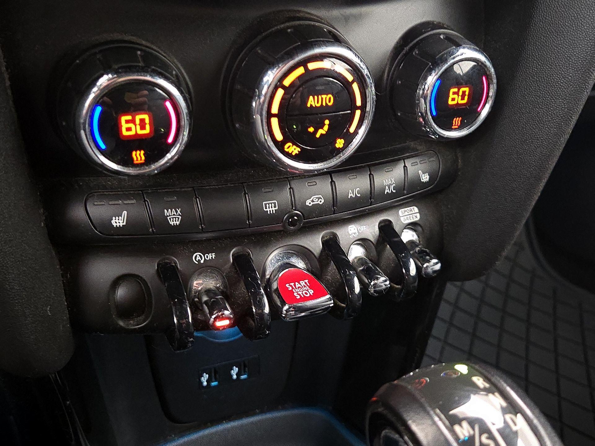 Thumbnail: 2019 MINI Cooper - 17
