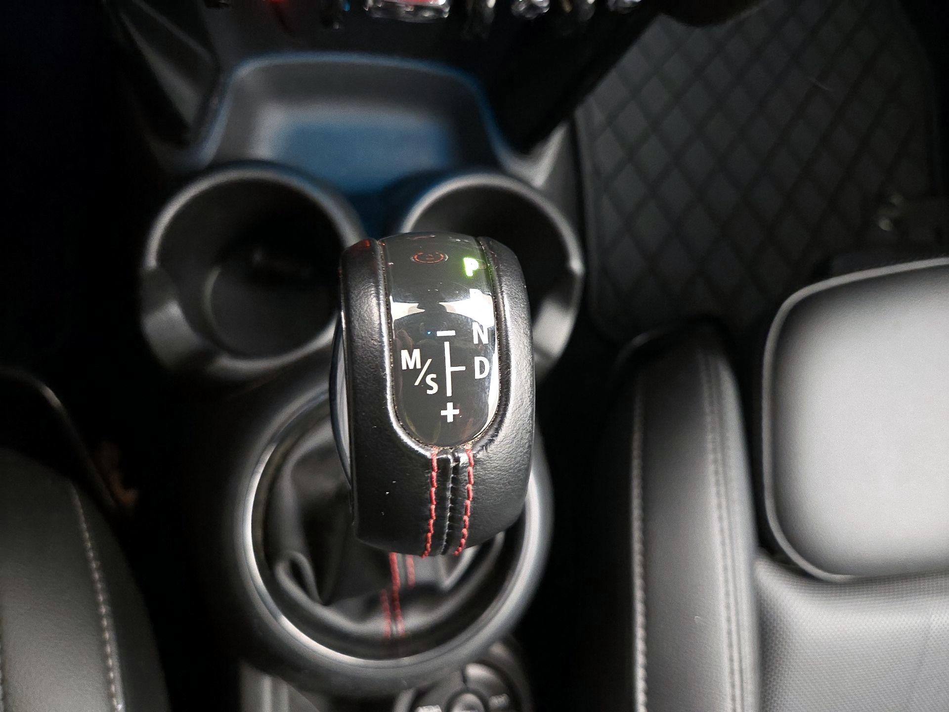 Thumbnail: 2019 MINI Cooper - 18