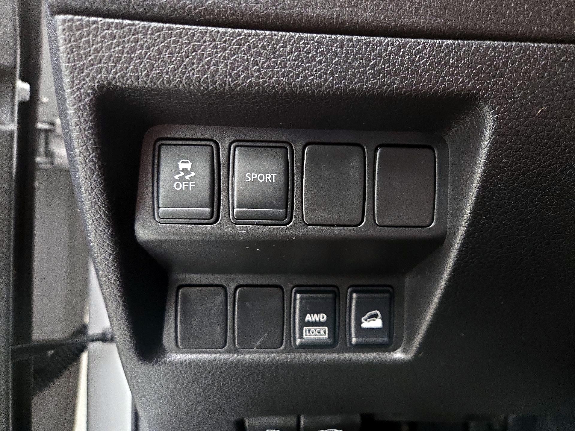 Thumbnail: 2014 Nissan Rogue - 13