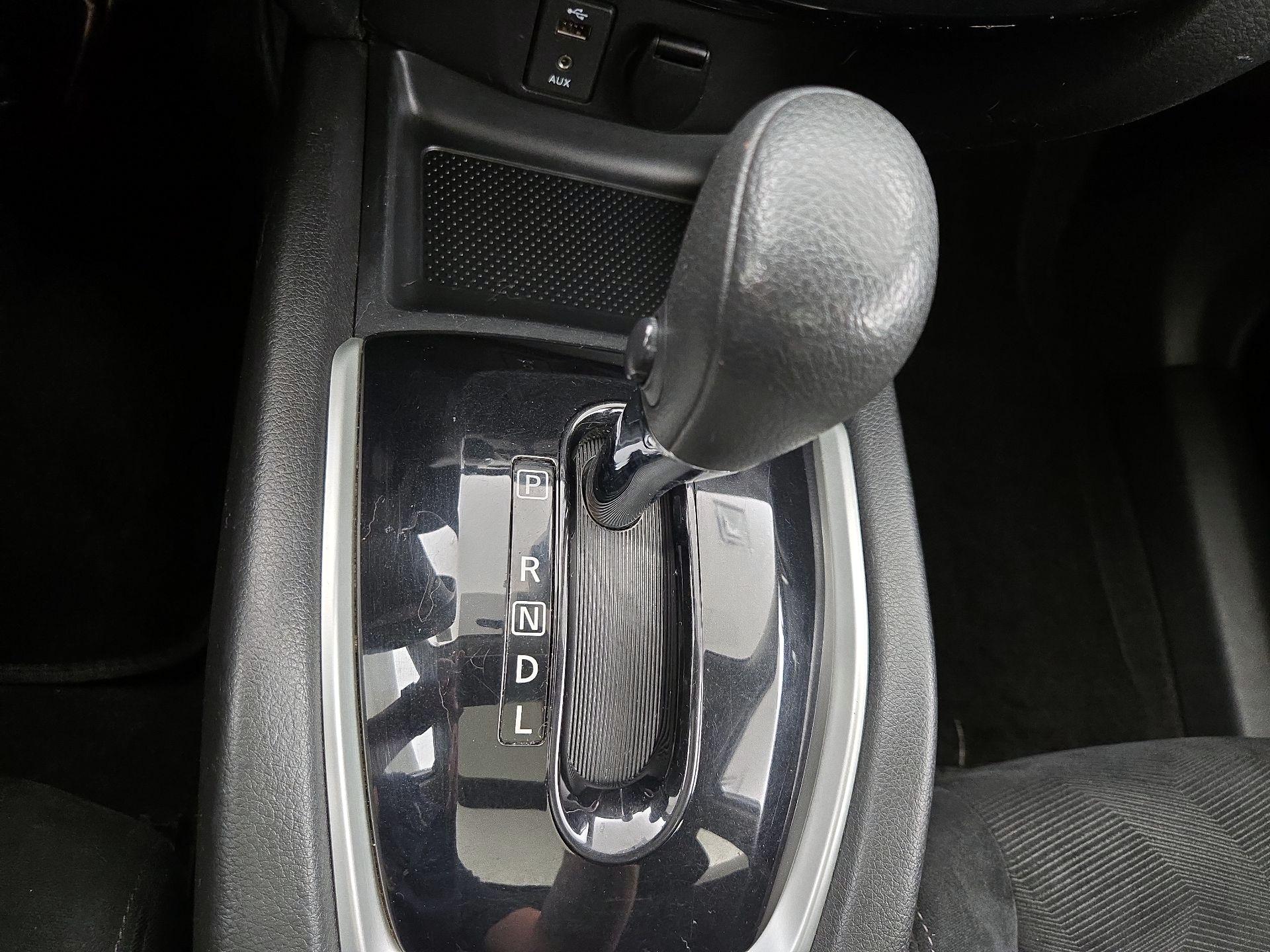 Thumbnail: 2014 Nissan Rogue - 17