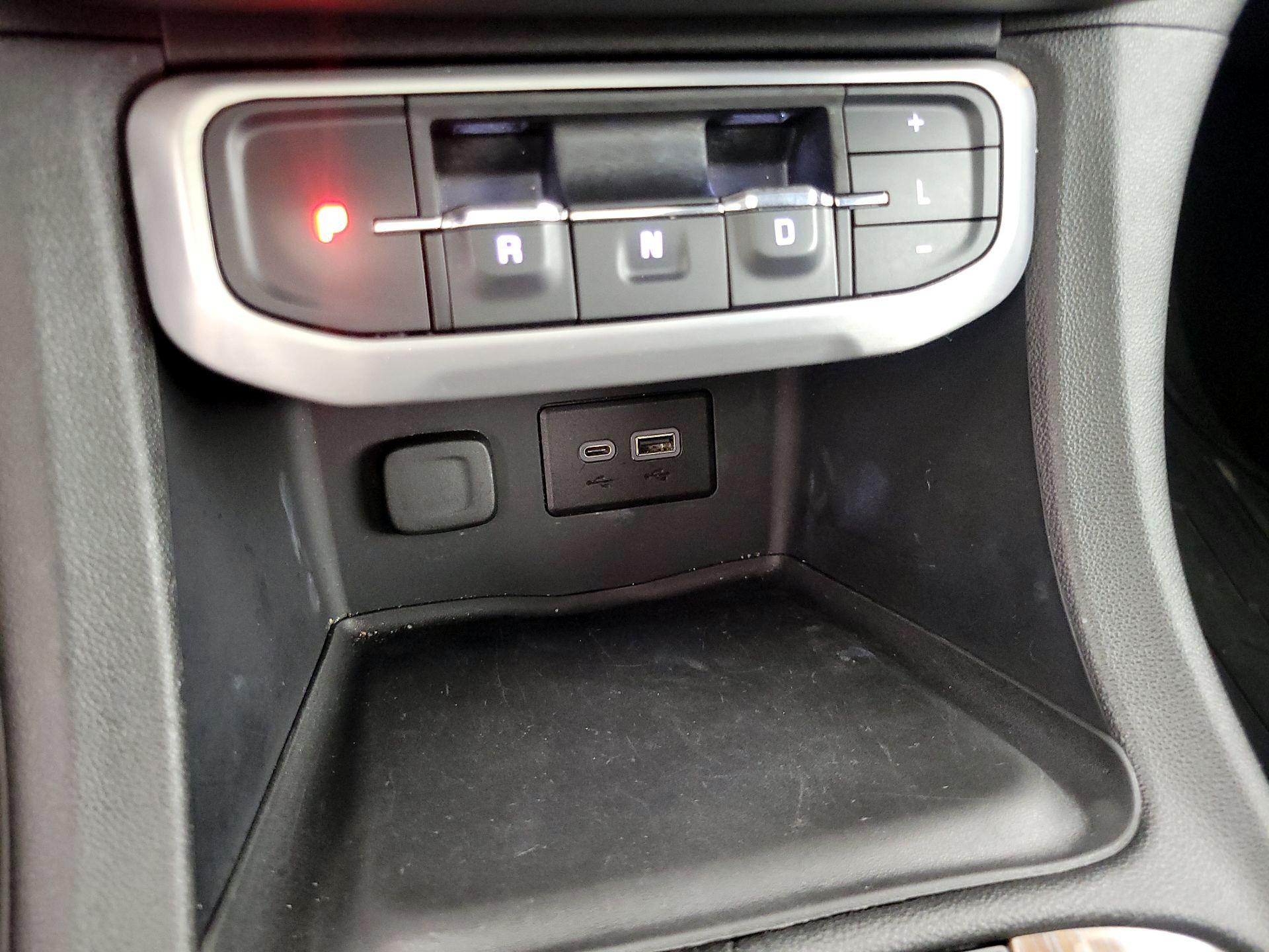 Thumbnail: 2020 GMC Acadia - 17