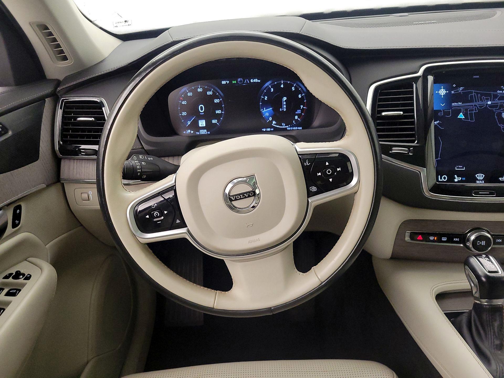 Thumbnail: 2022 Volvo XC90 - 10