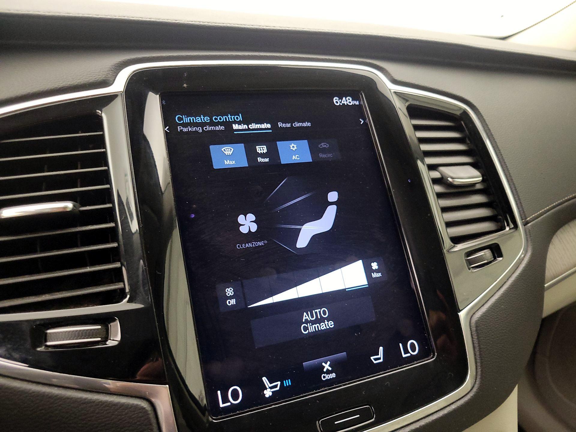 Thumbnail: 2022 Volvo XC90 - 17