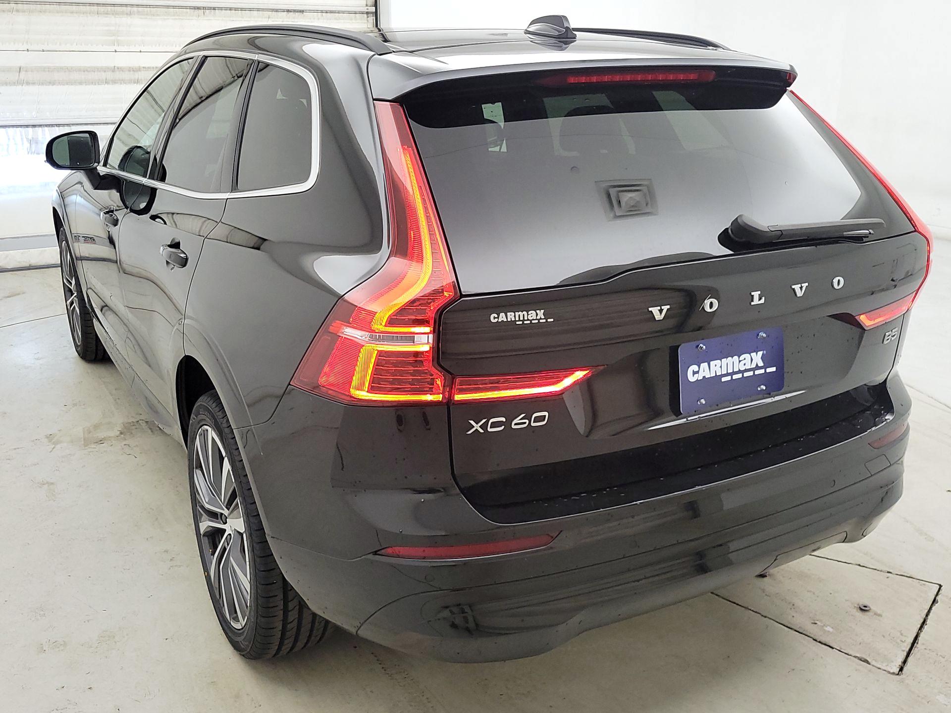 Thumbnail: 2022 Volvo XC60 - 7