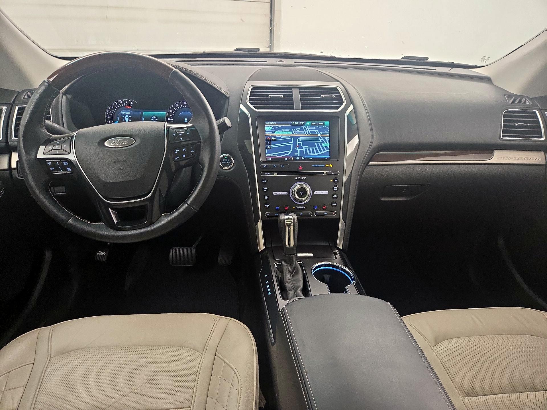Thumbnail: 2016 Ford Explorer - 9