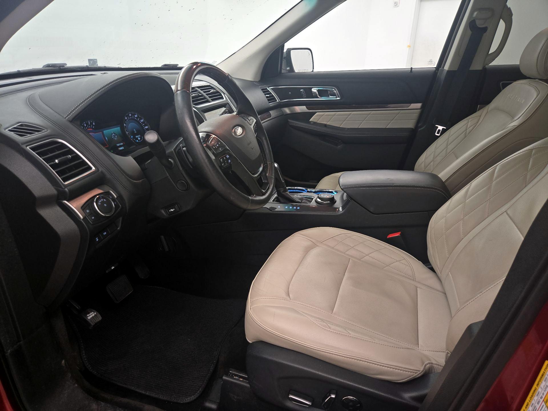 Thumbnail: 2016 Ford Explorer - 11