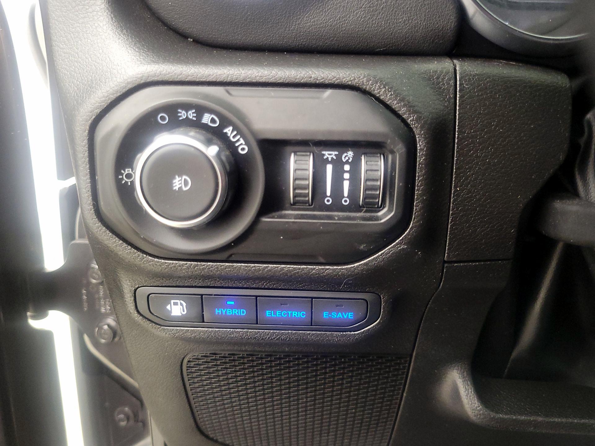 Thumbnail: 2022 Jeep Wrangler - 13