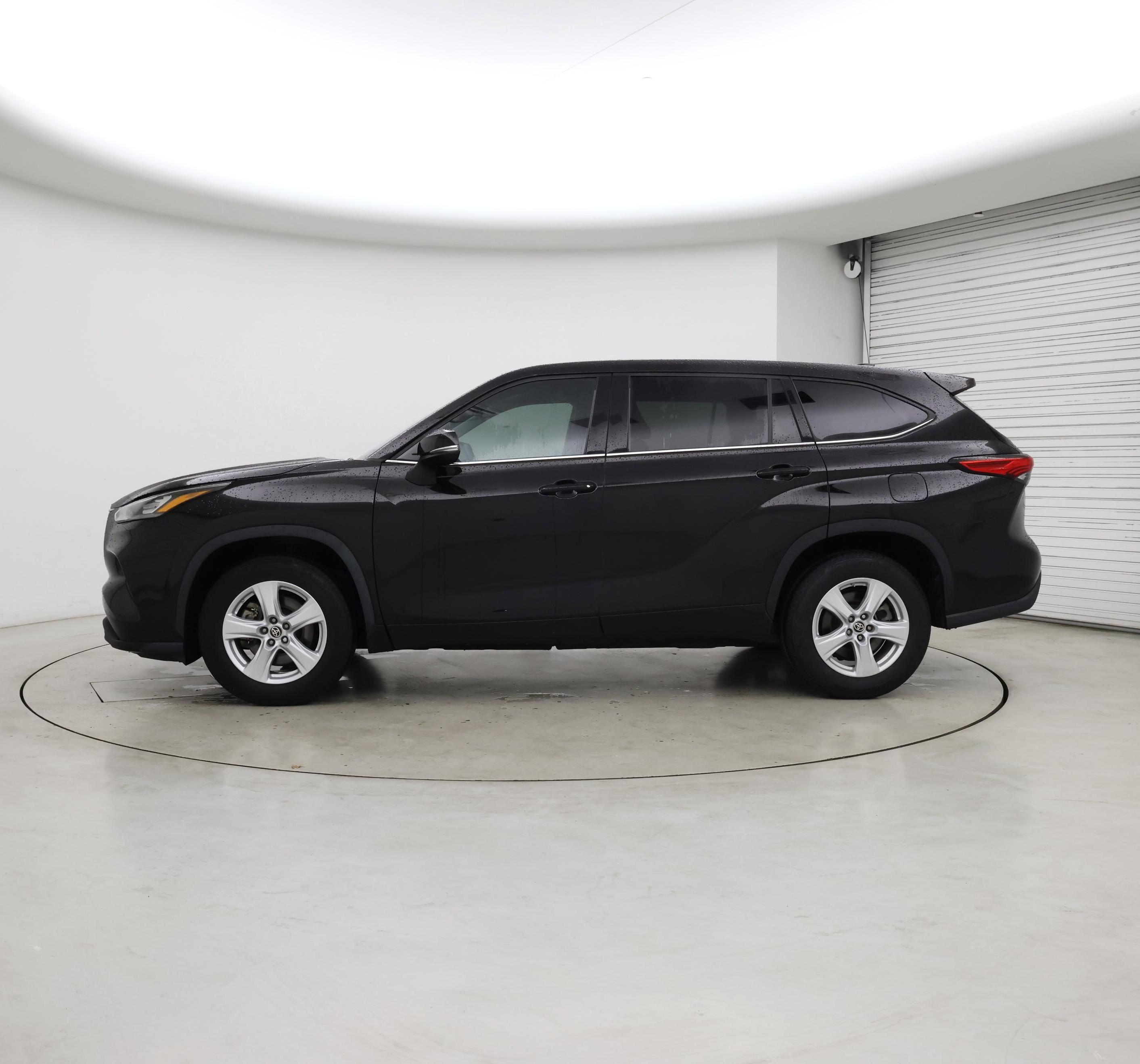 Thumbnail: 2020 Toyota Highlander - 3