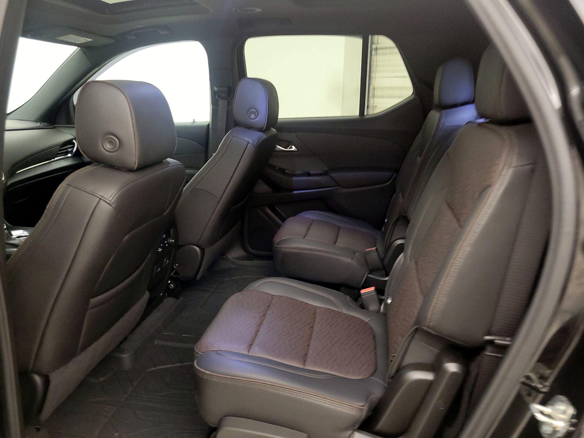 Thumbnail: 2023 Chevrolet Traverse - 20